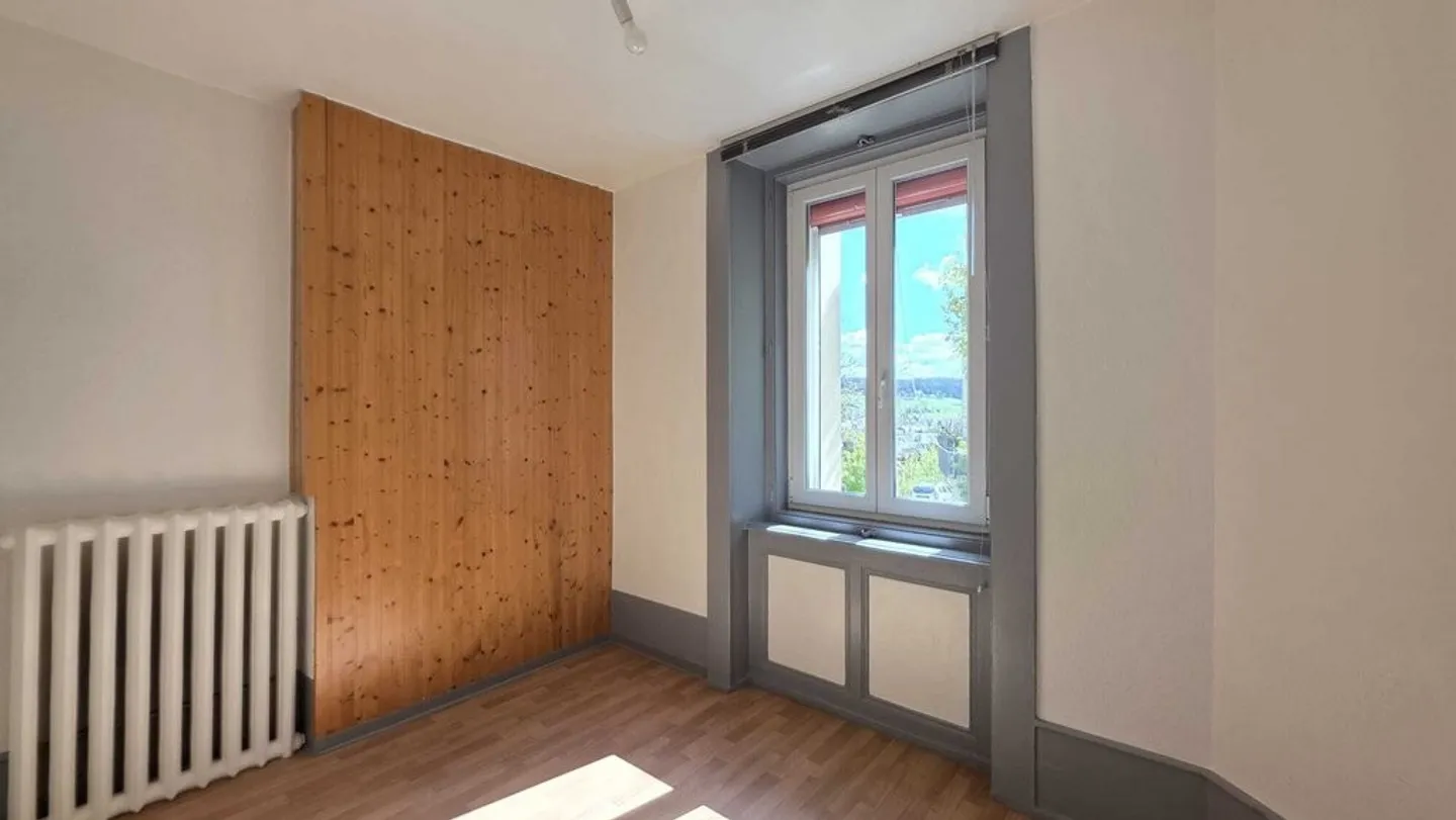 Nice 4-room apartment with balcony in a quiet area - Photo 4 of 11