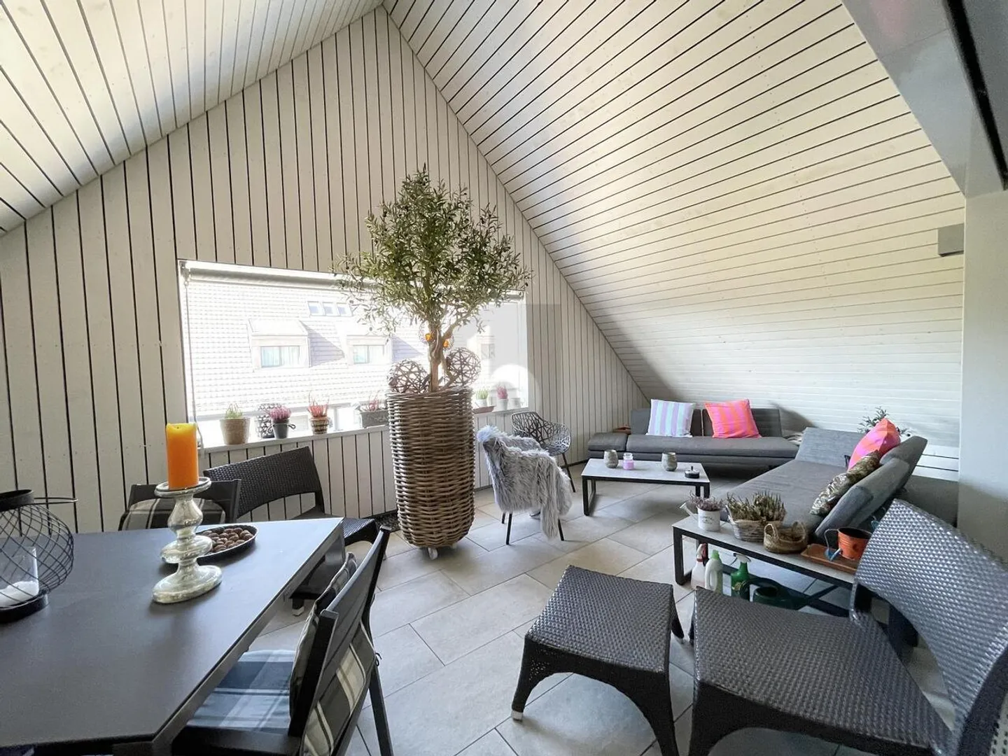 PREMIUM-WOHNEN MIT LOFT-CHARAKTER UND LIFTZUGANG - Foto 3 von 6