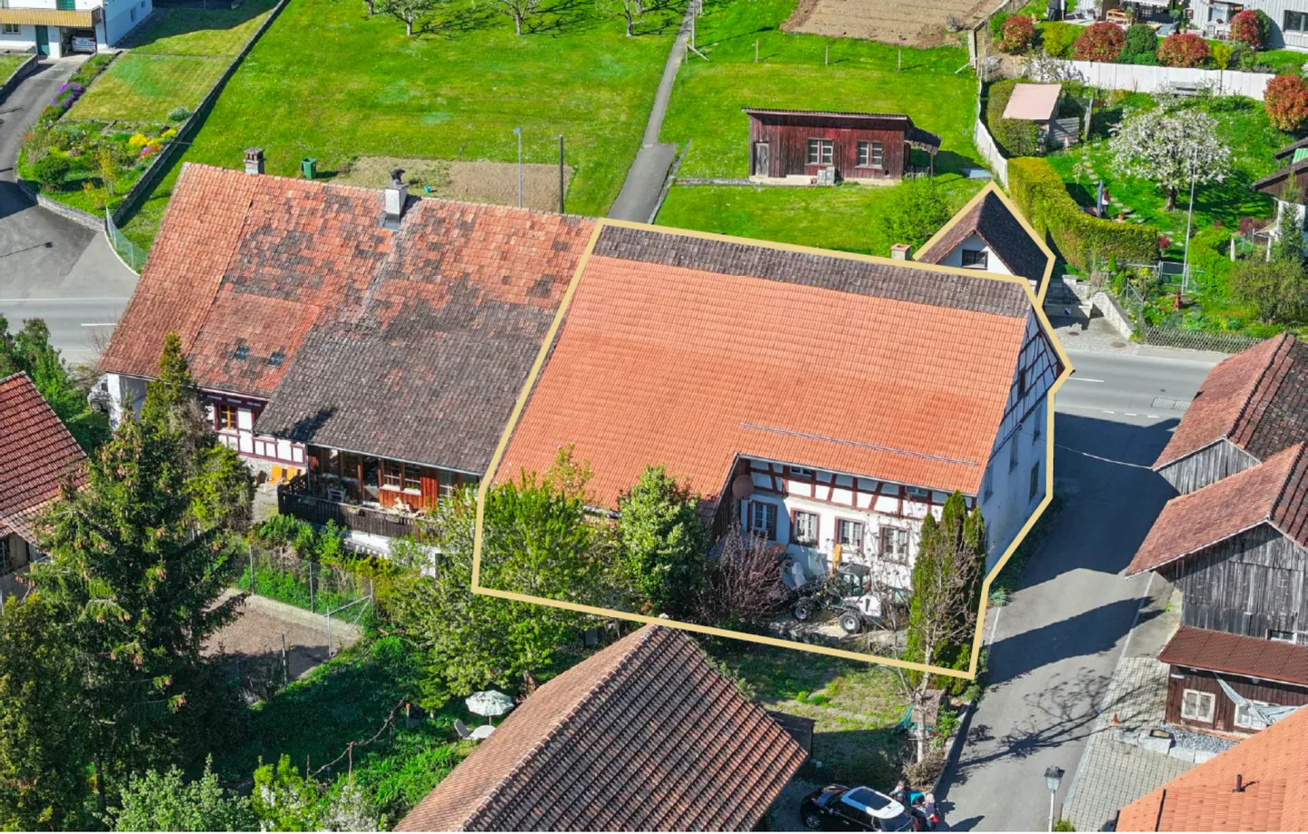 Charming farmhouse to expand in the village center of Bachs - Photo 3 of 13