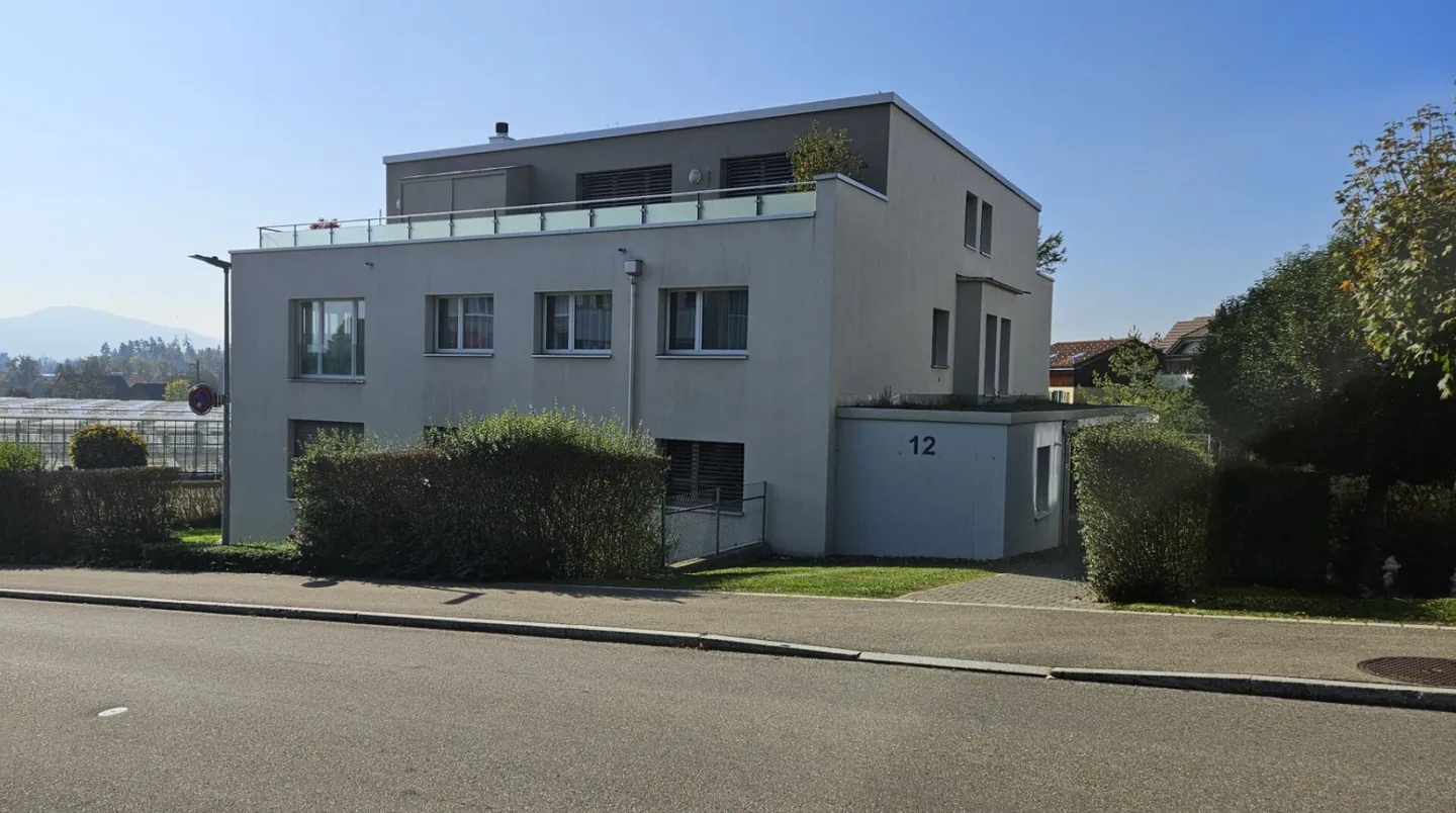 Appartamento moderno di 4,5 stanze con alto standard di costruzione, situato in posizione centrale e tranquilla - Foto 9 di 13