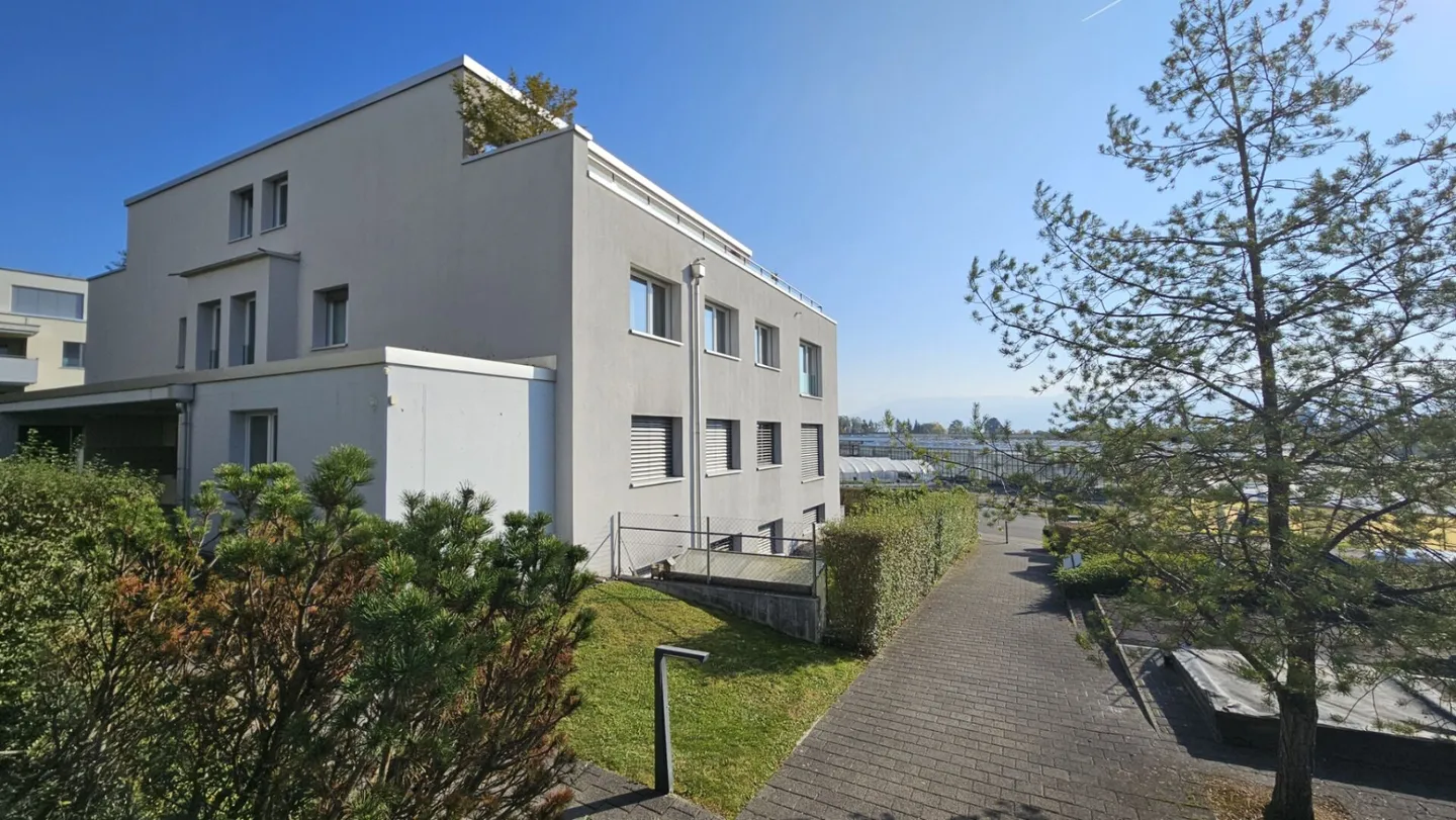 Appartamento moderno di 4,5 stanze con alto standard di costruzione, situato in posizione centrale e tranquilla - Foto 10 di 13