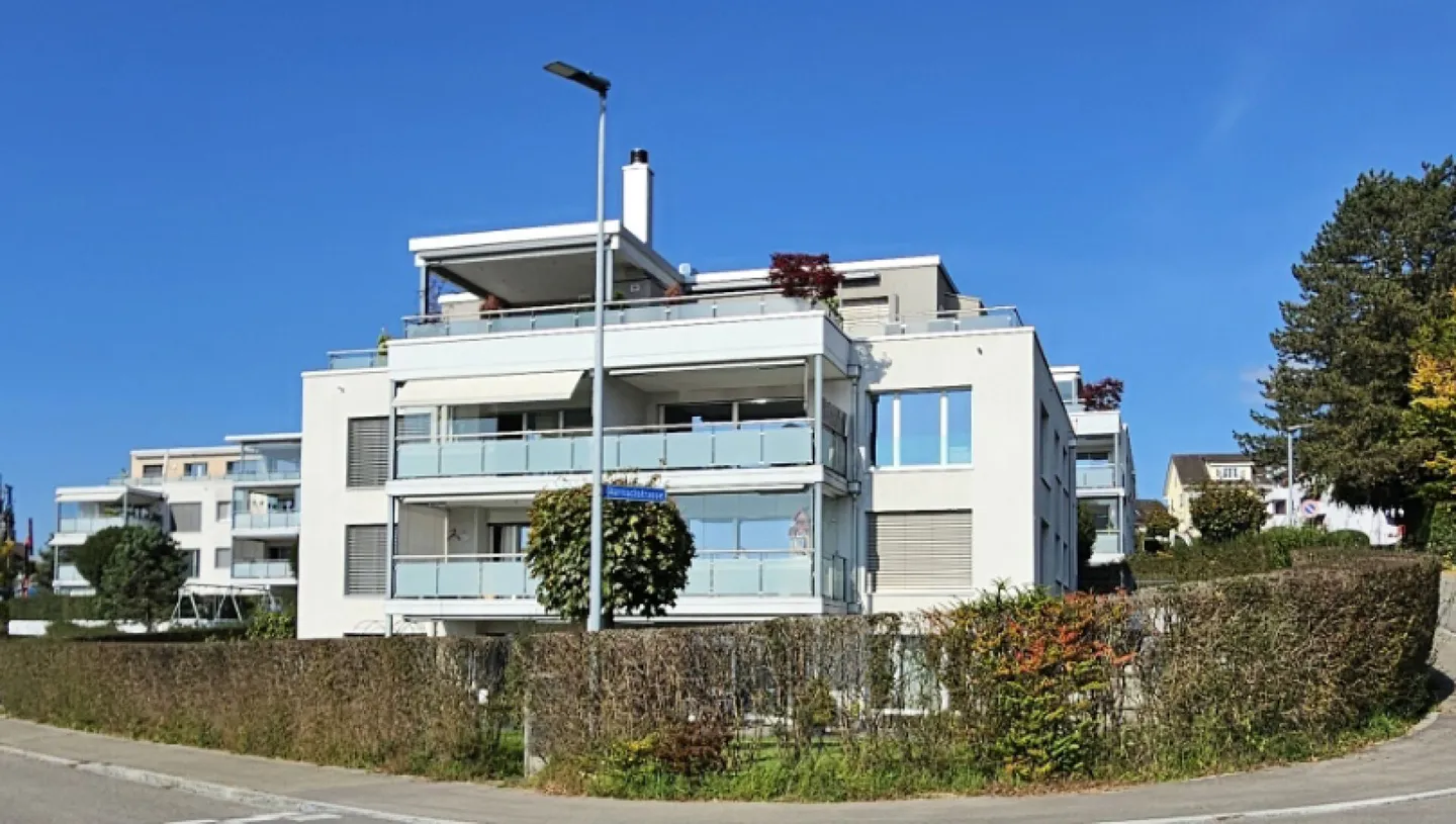 Appartamento moderno di 4,5 stanze con alto standard di costruzione, situato in posizione centrale e tranquilla - Foto 11 di 13