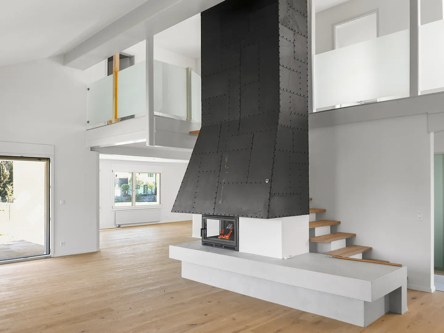 Charming Family Home in Dotzigen - Photo 3 of 12