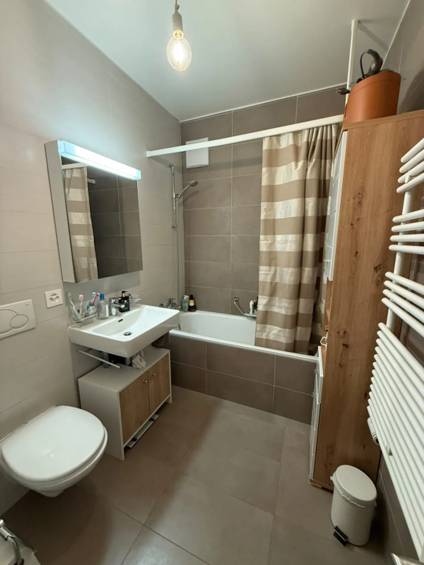 Appartement Rénové Charmant - Photo 5 sur 7