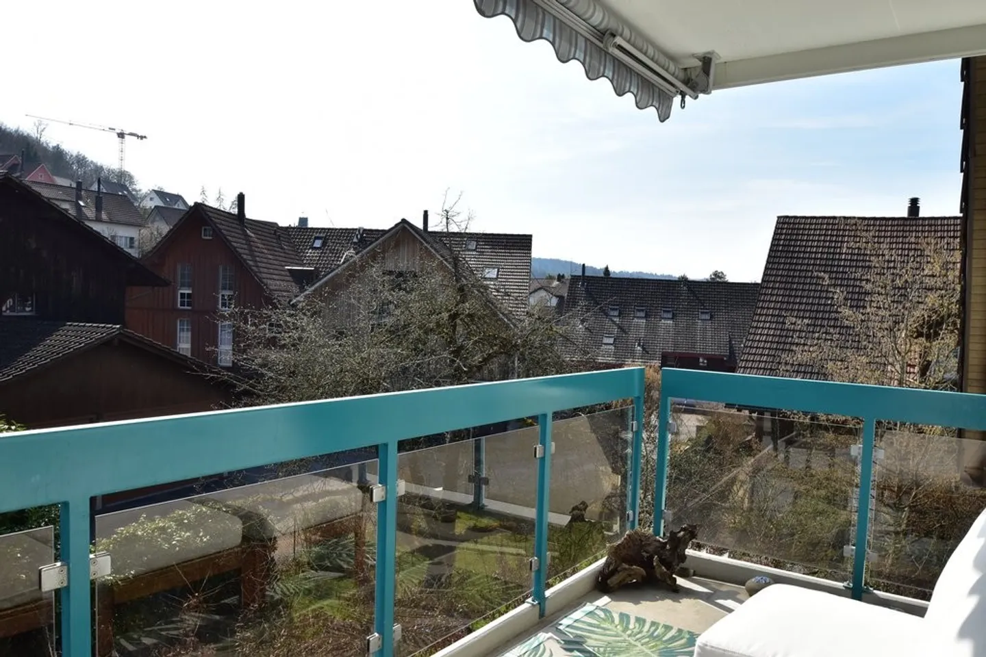 Wohnen am ruhigen Rand der Bauzone, mit allem Komfort in Gehdistanz - Foto 1 von 12