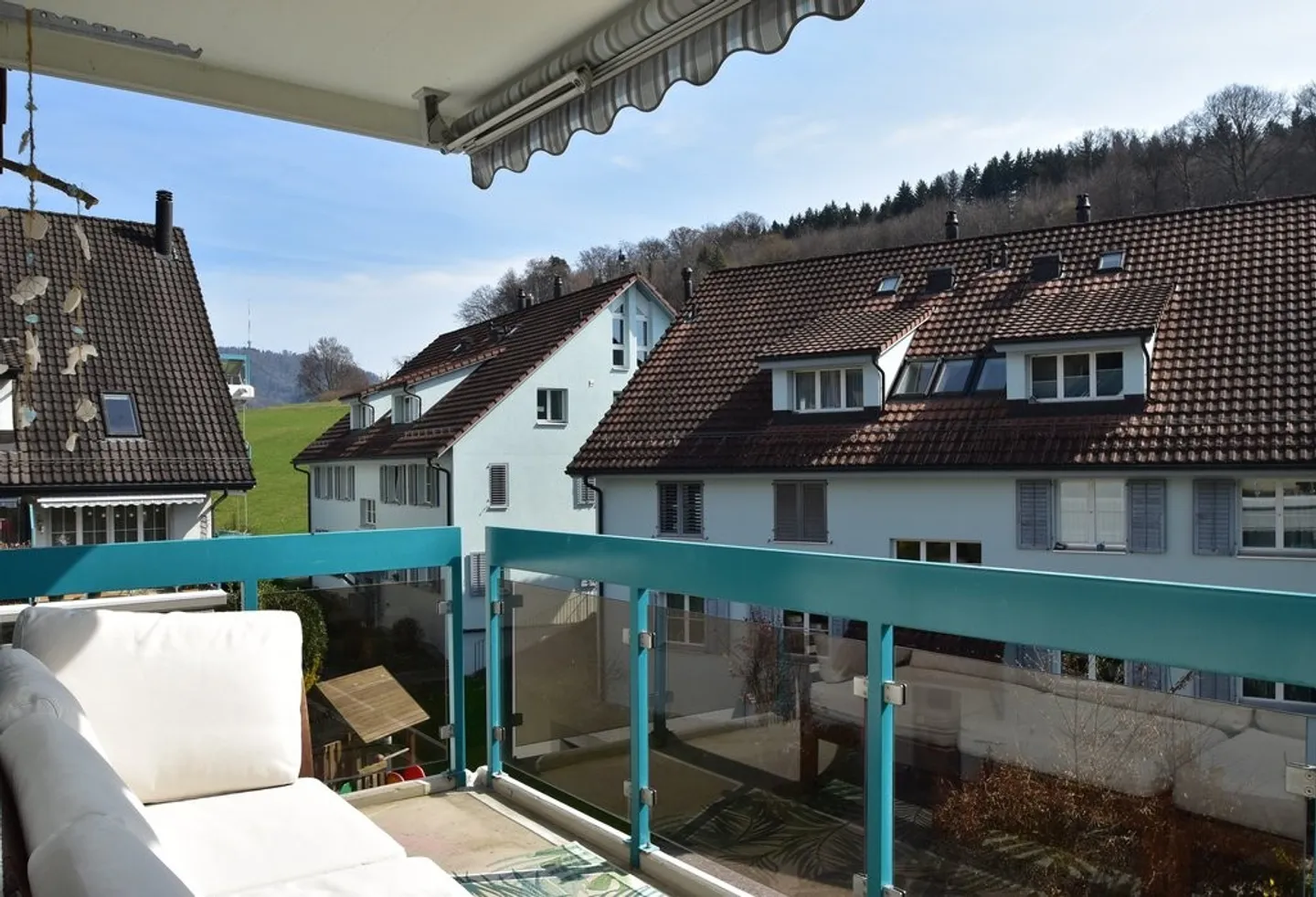 Wohnen am ruhigen Rand der Bauzone, mit allem Komfort in Gehdistanz - Foto 2 von 12