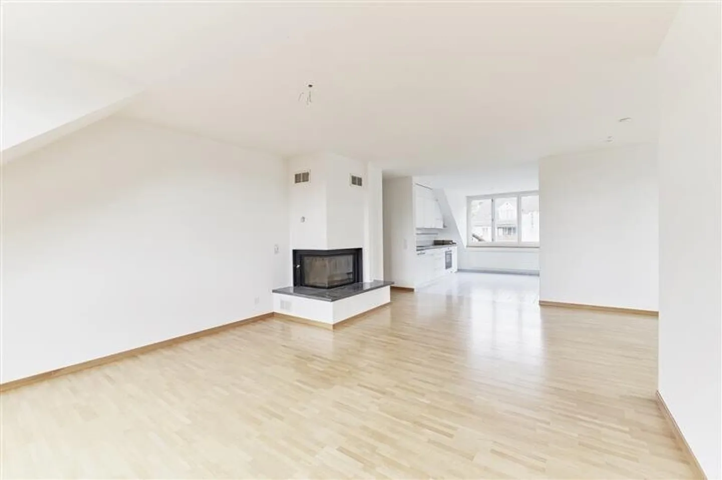 Moderne Dachwohnung mit Wintergarten - Foto 2 von 8