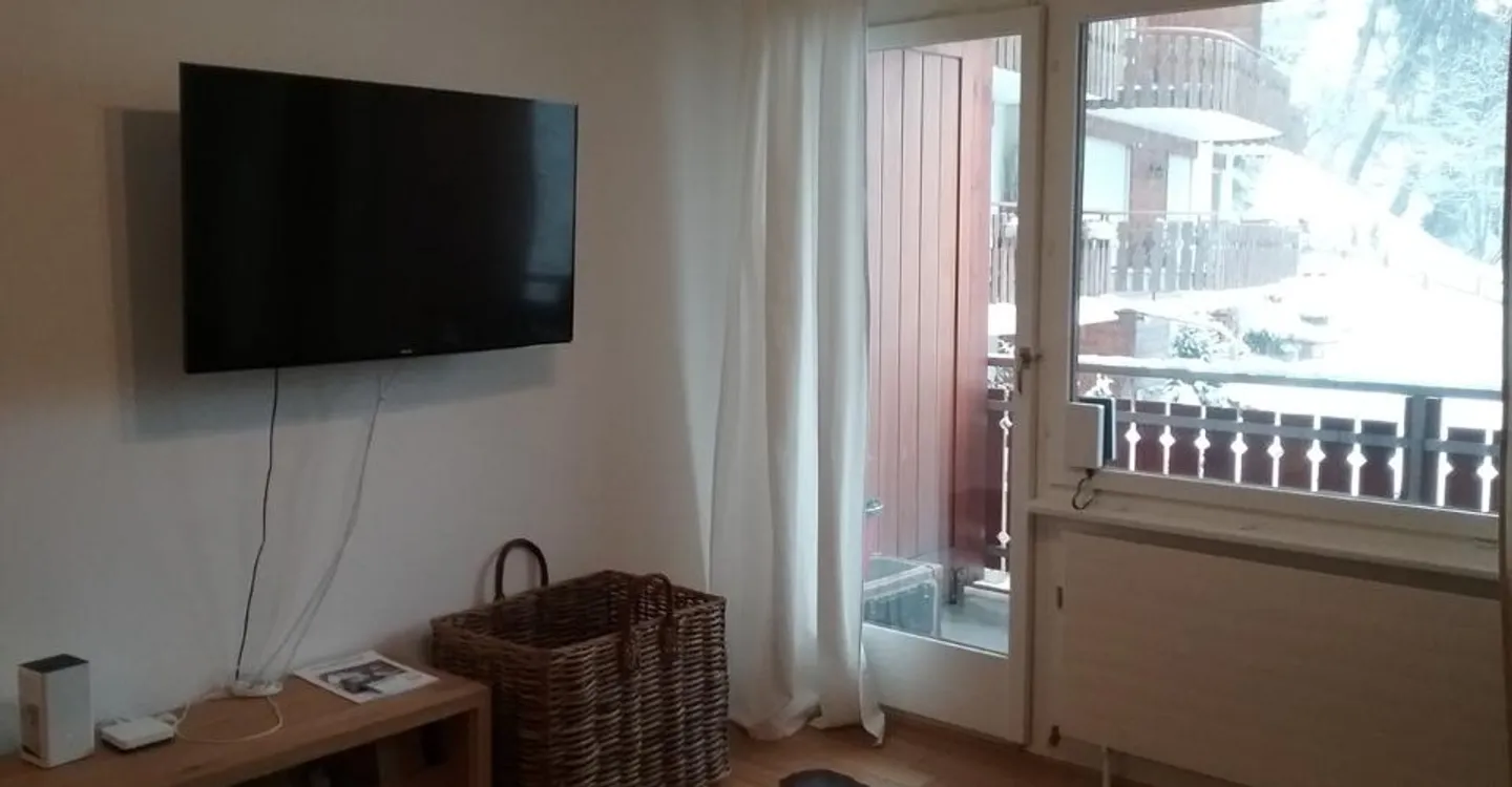 Grand Place, studio, lower ground floor 1 (1st floor) - Photo 4 of 7