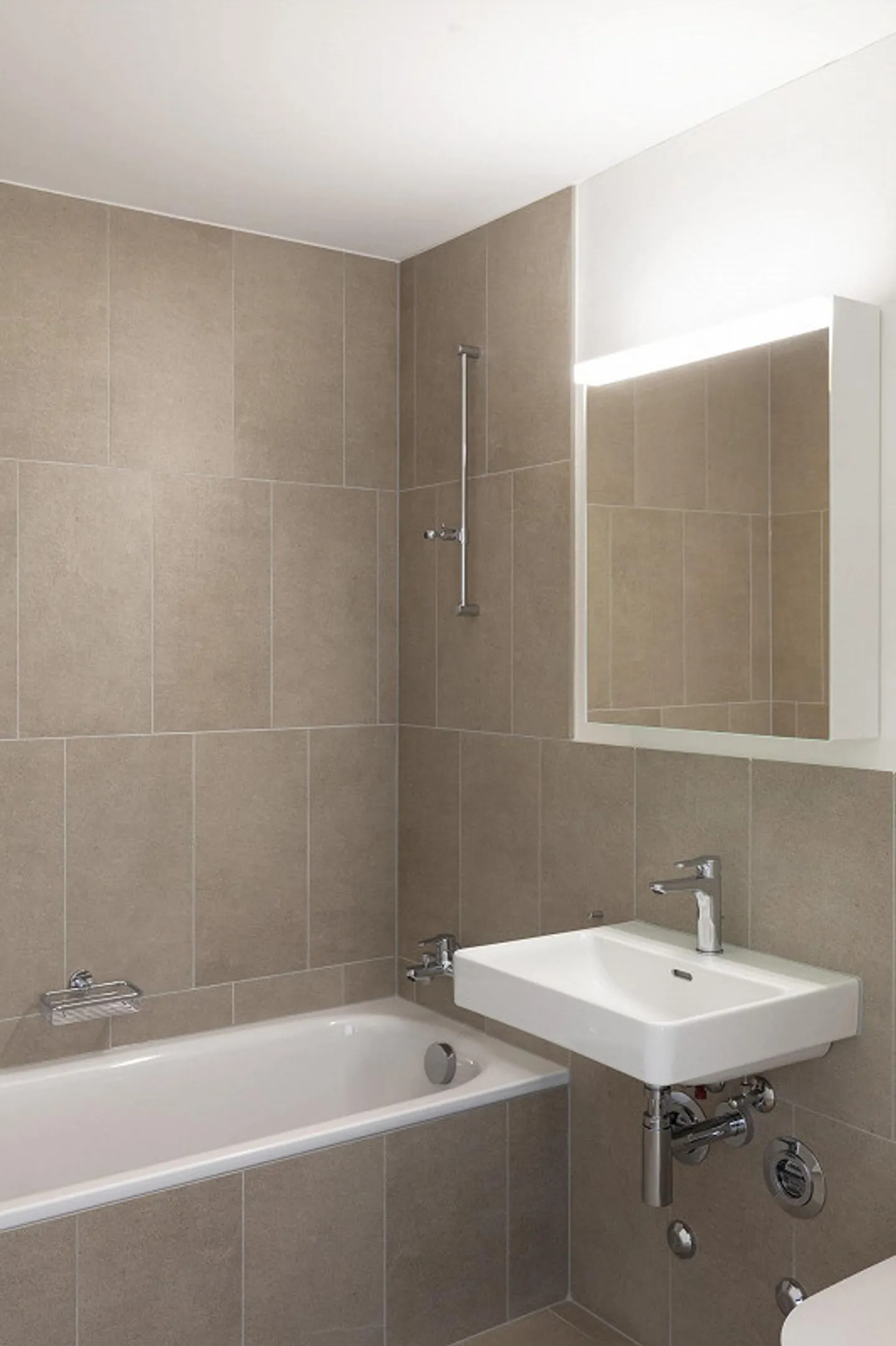 Appartement moderne de 4,5 pièces à Dübendorf - Photo 3 sur 10