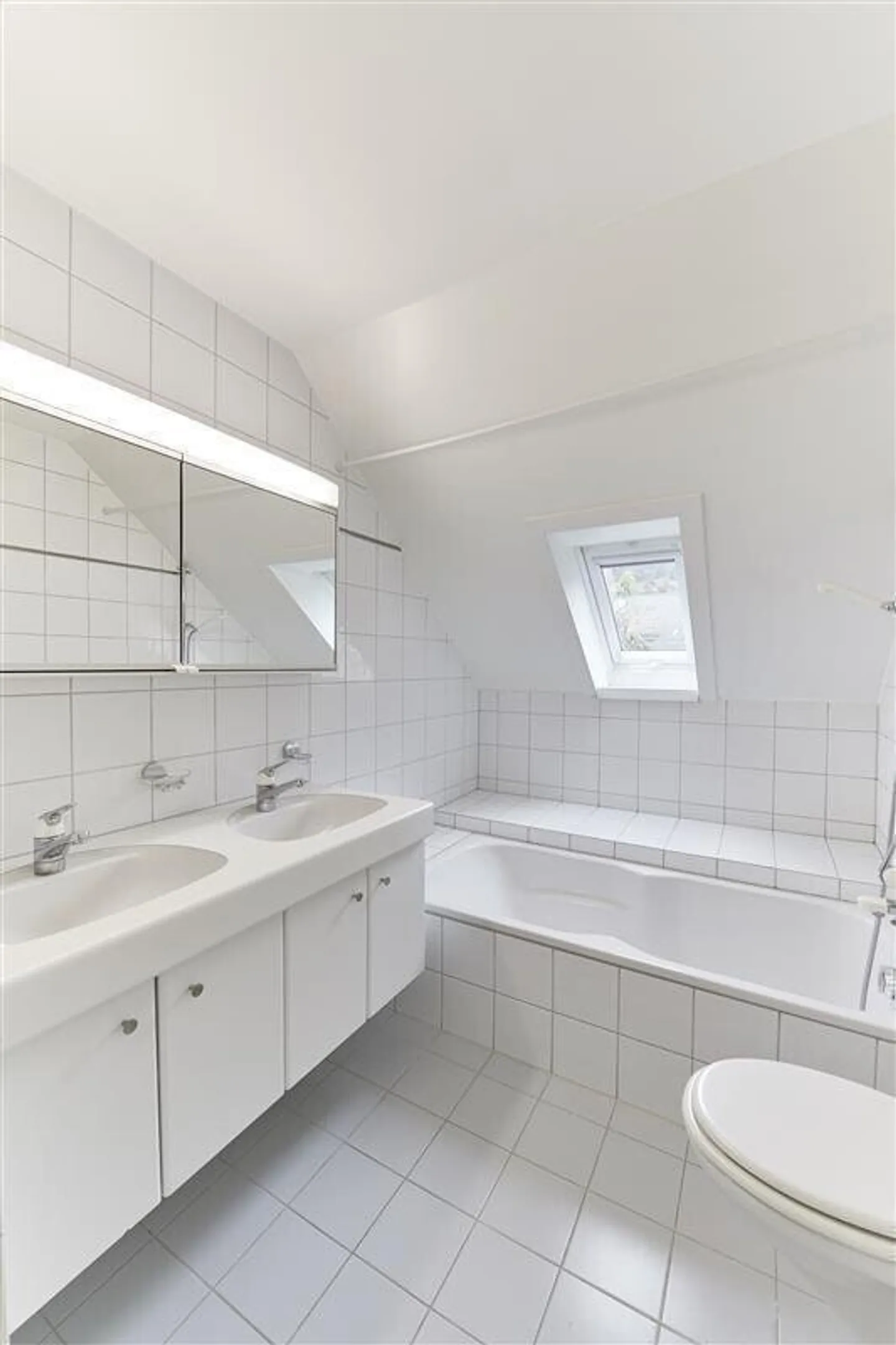 Moderne Dachwohnung mit Wintergarten - Foto 6 von 8