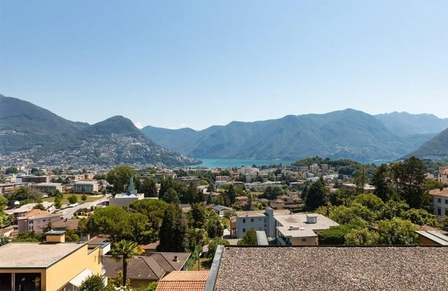 VILLA CON VISTA LAGO - Foto 3 di 13