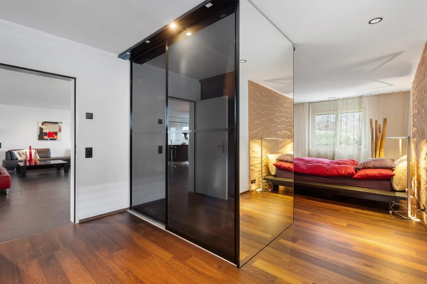 An Apartment Full of Elegance and Style - Photo 6 of 8