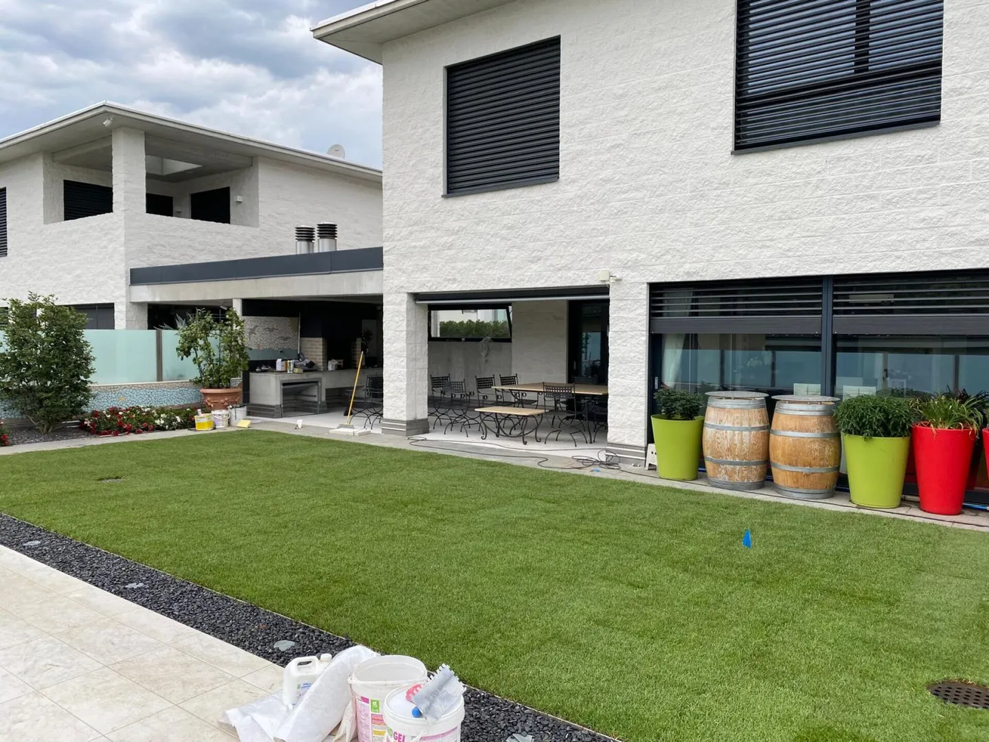 Villa moderna con piscina e domotica avanzata - Unicità e comfort a portata di mano - Foto 10 di 17