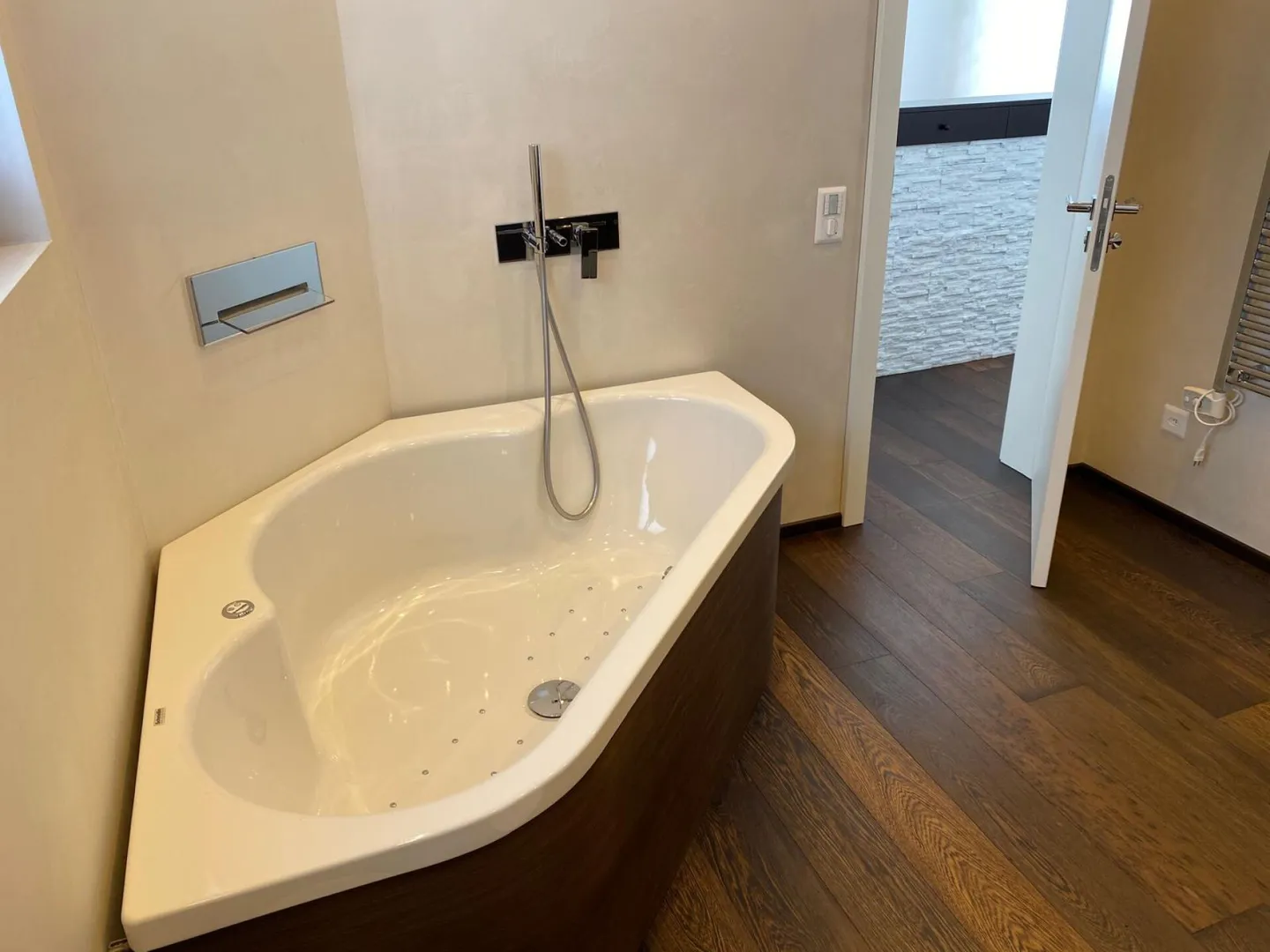 Villa moderna con piscina e domotica avanzata - Unicità e comfort a portata di mano - Foto 17 di 17
