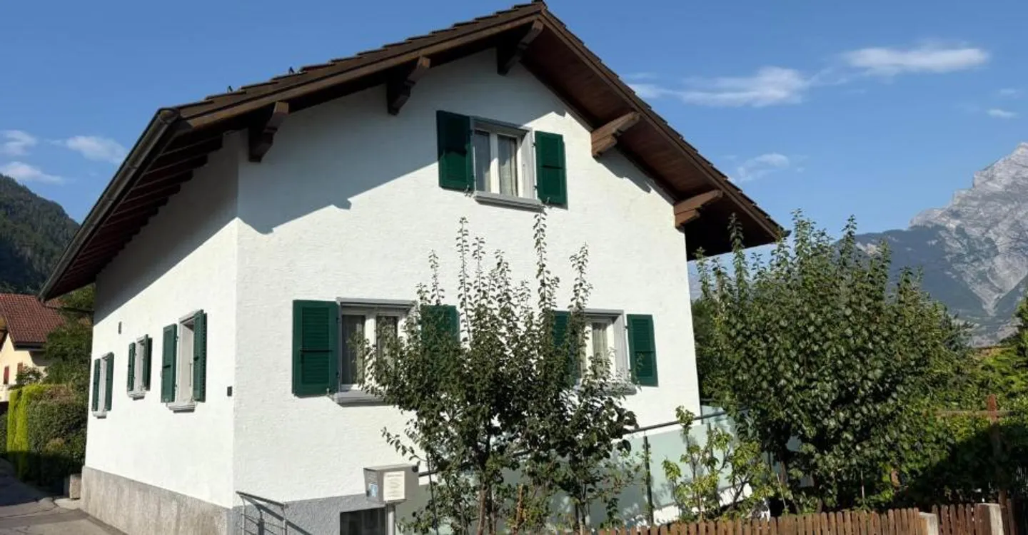 Charming house with outdoor space in the heart of Aproz - Photo 1 of 8