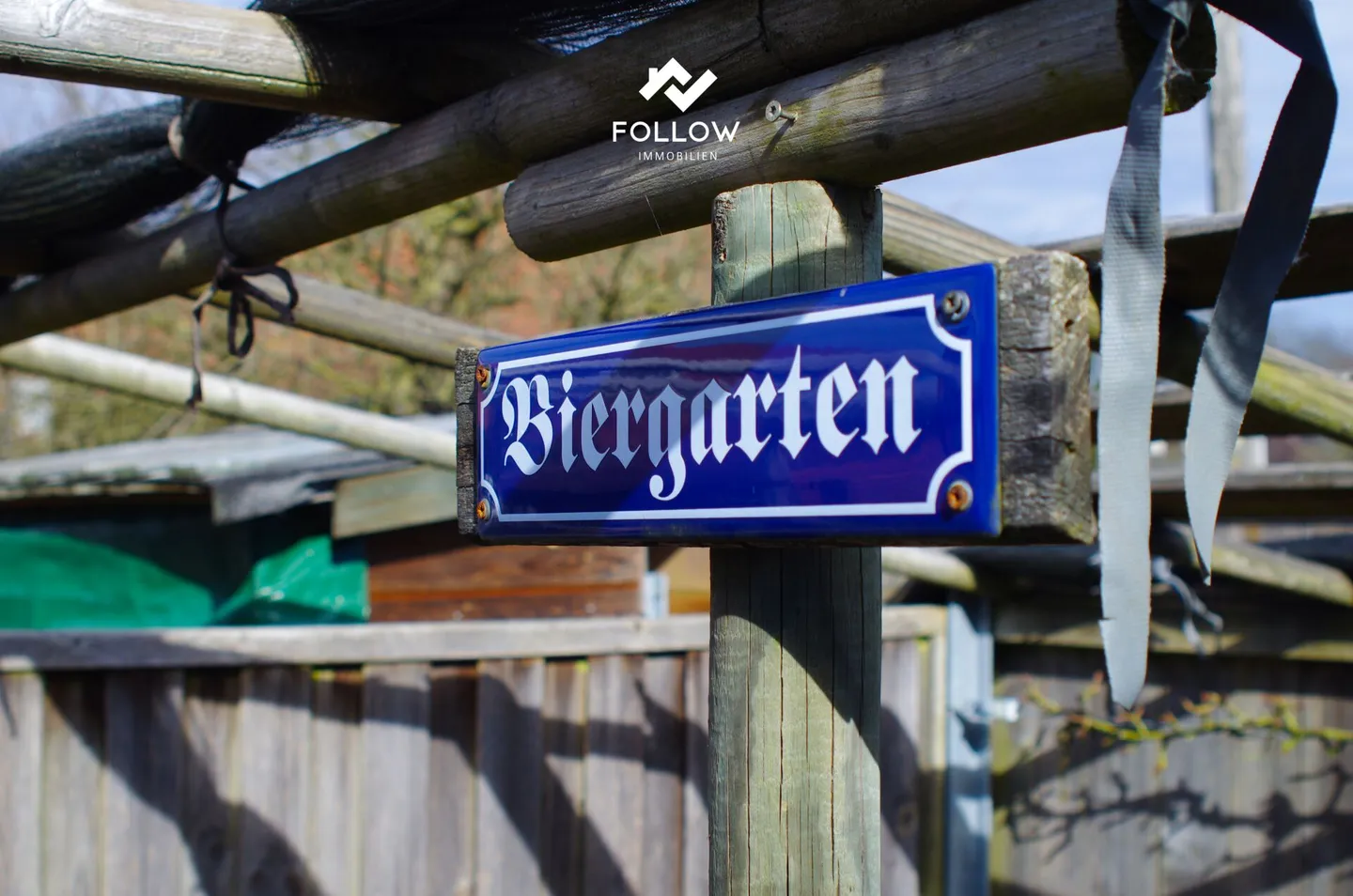 Corner House with Private Garden Paradise - Photo 16 of 30