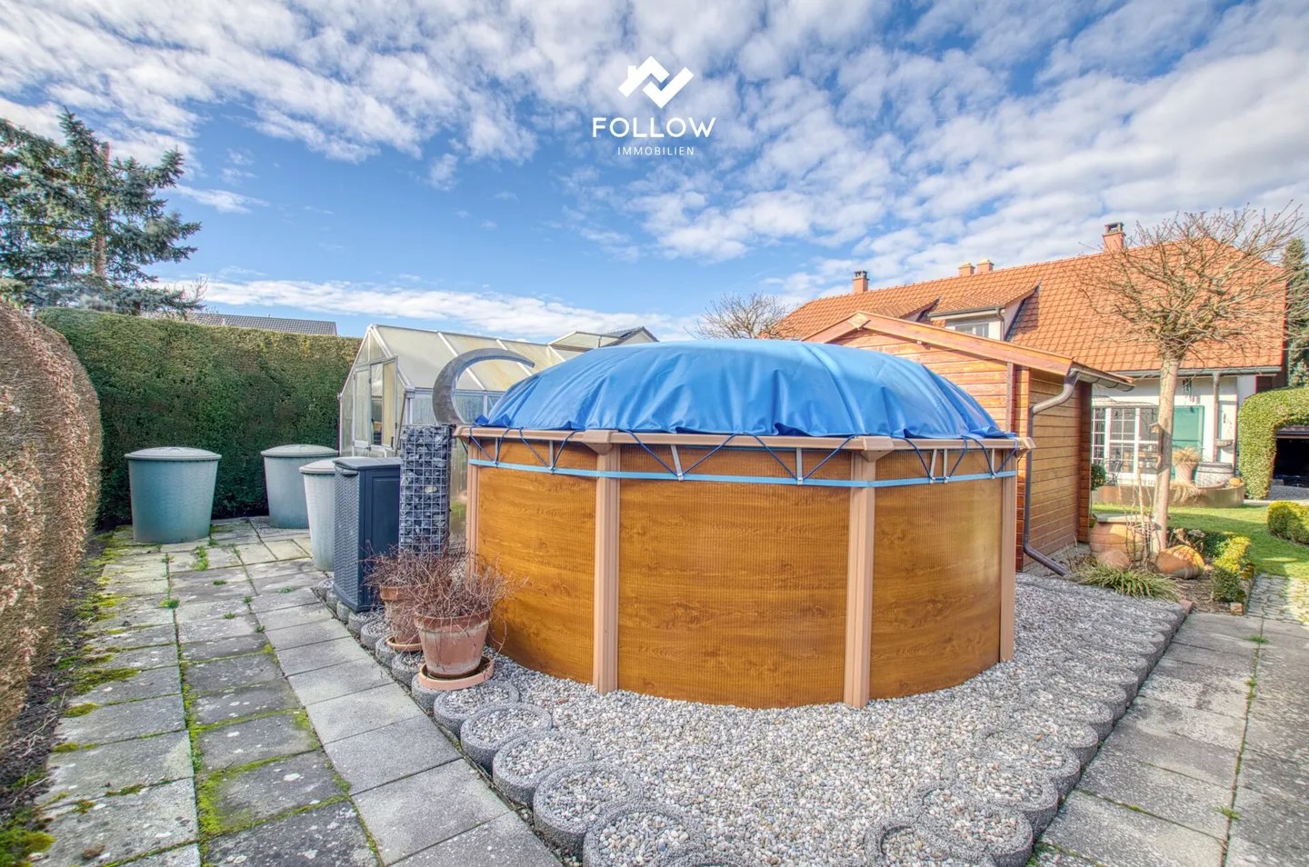 Corner House with Private Garden Paradise - Photo 21 of 30