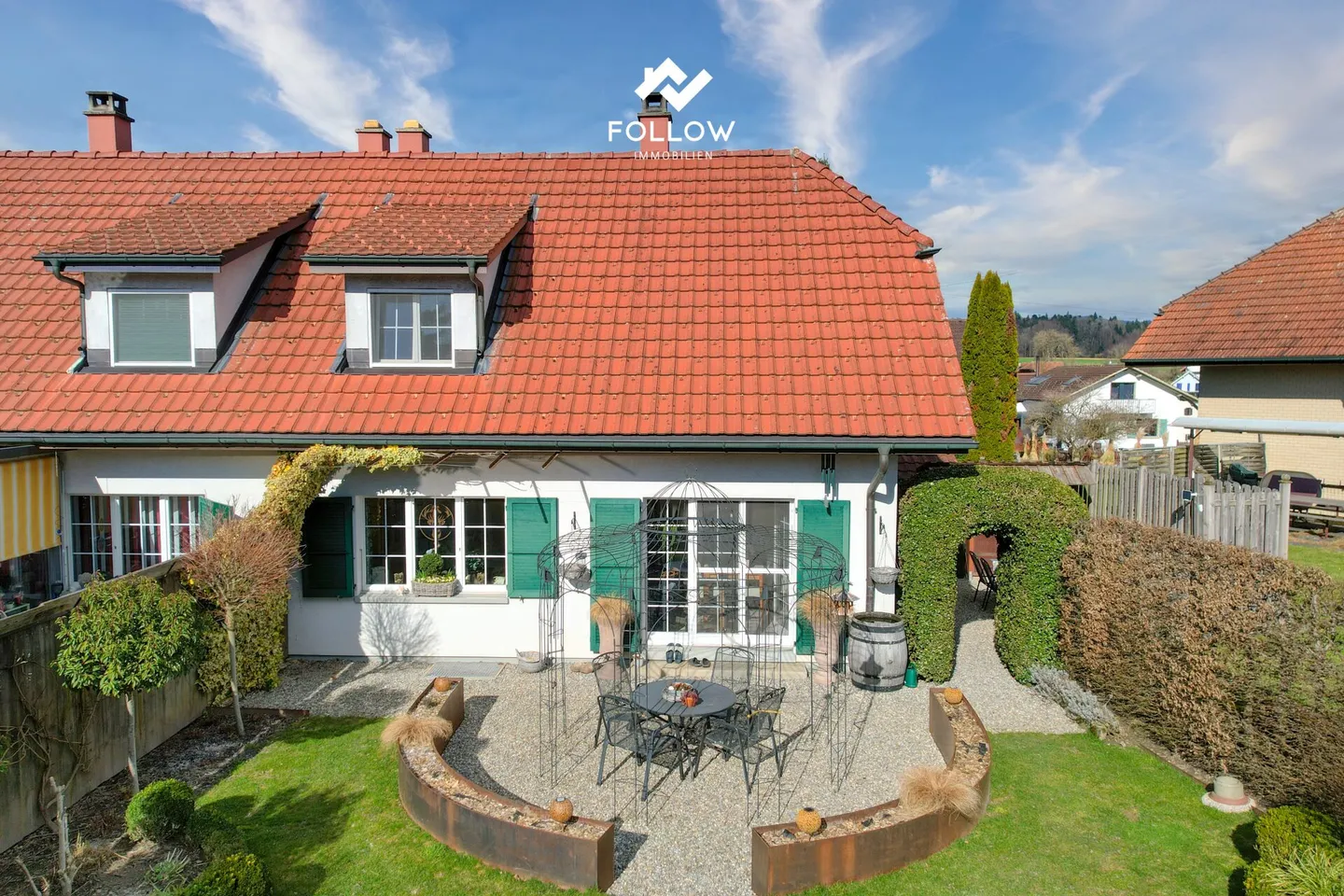 Corner House with Private Garden Paradise - Photo 22 of 30