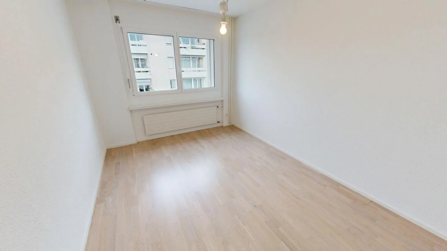 Moderne 4.5 Zimmer-Wohnung - Foto 6 von 10