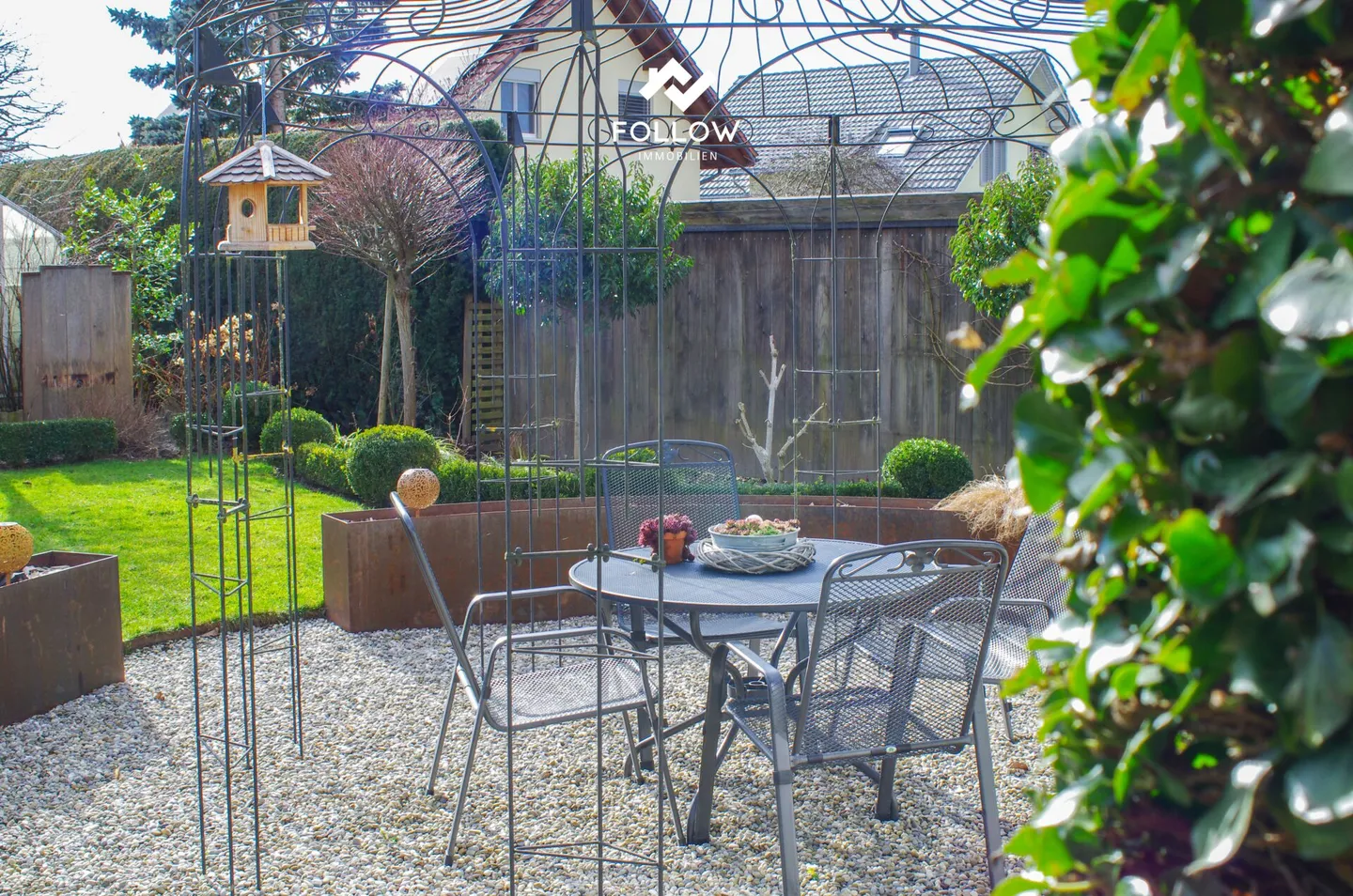 Corner House with Private Garden Paradise - Photo 26 of 30