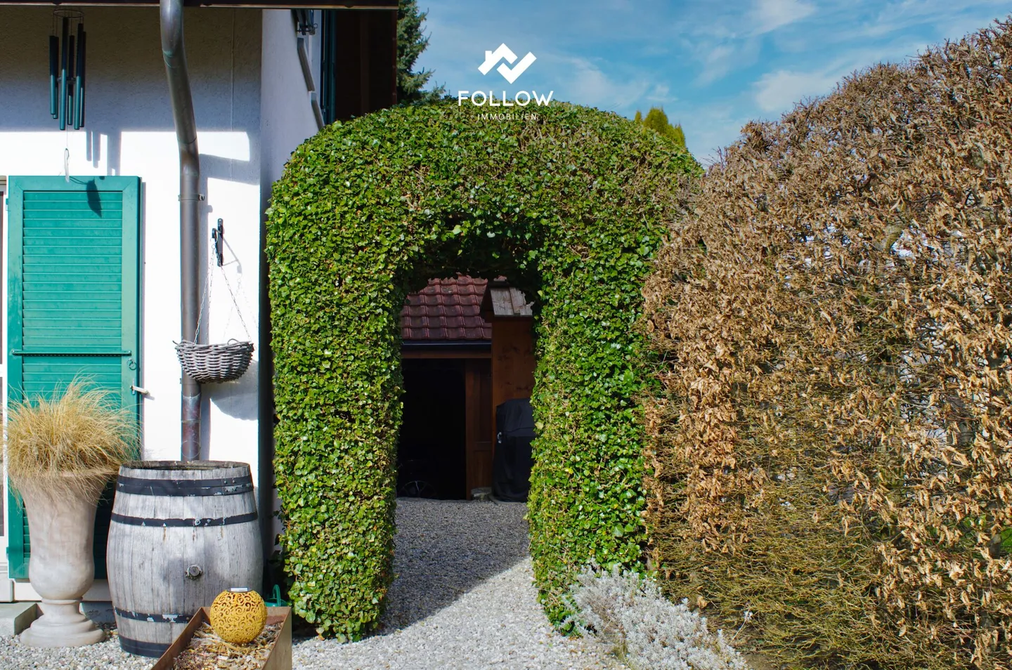 Corner House with Private Garden Paradise - Photo 27 of 30