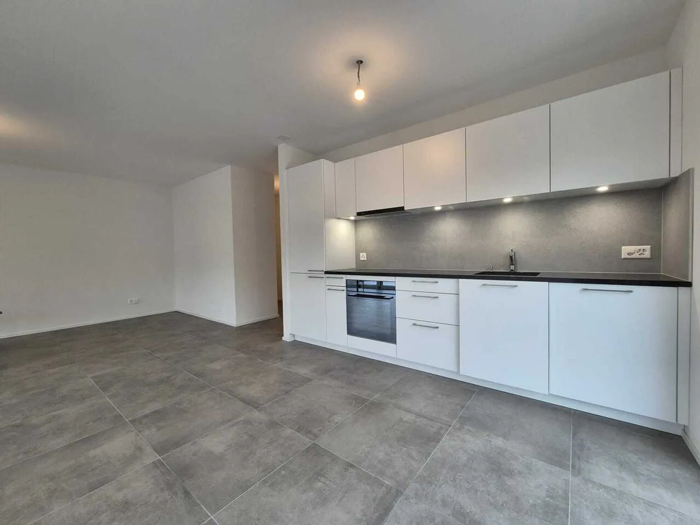 Your future professional space awaits! Office, Cabinet, Local - Photo 7 of 13