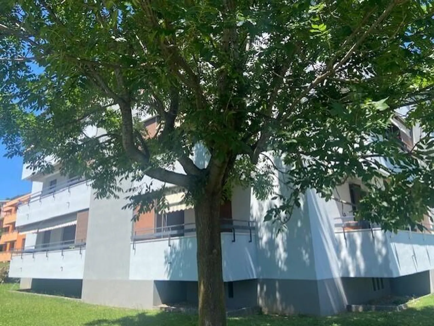 4.5-ROOM APARTMENT TOP FLOOR IN MORBIO INFERIORE - Photo 2 of 11