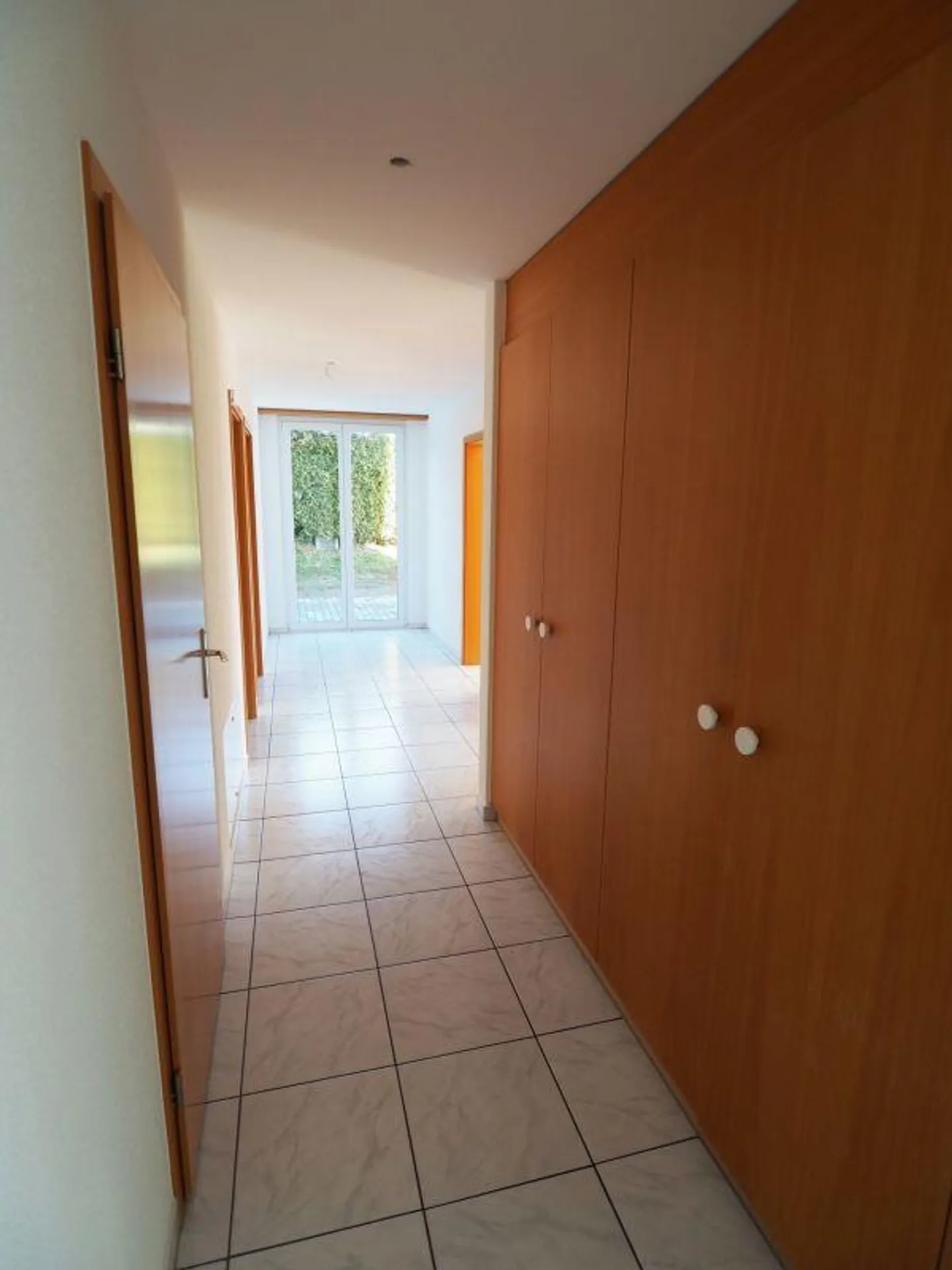 Geräumige Wohnung mit Garten - Foto 10 von 11