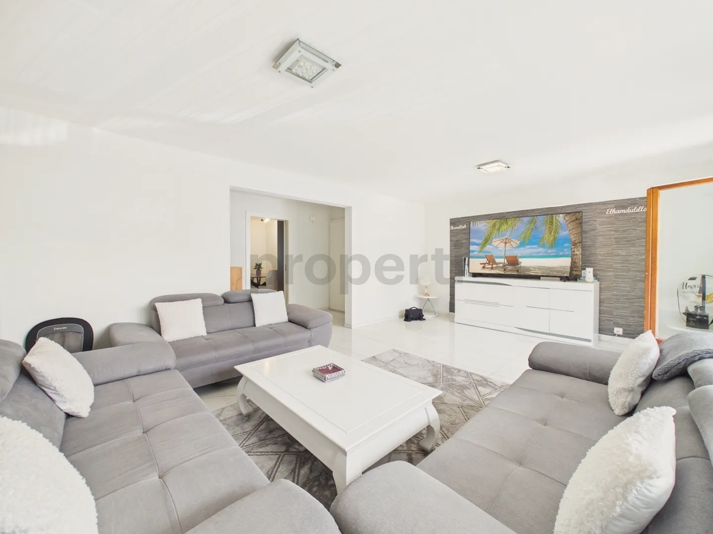 Spacious 4.5 room apartment with balcony, Saxon - Photo 2 of 13