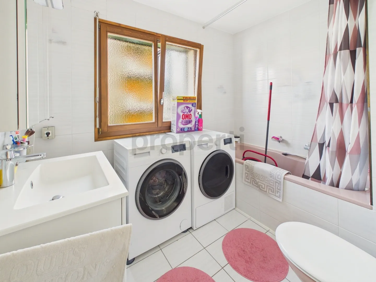 Spacious 4.5 room apartment with balcony, Saxon - Photo 11 of 13