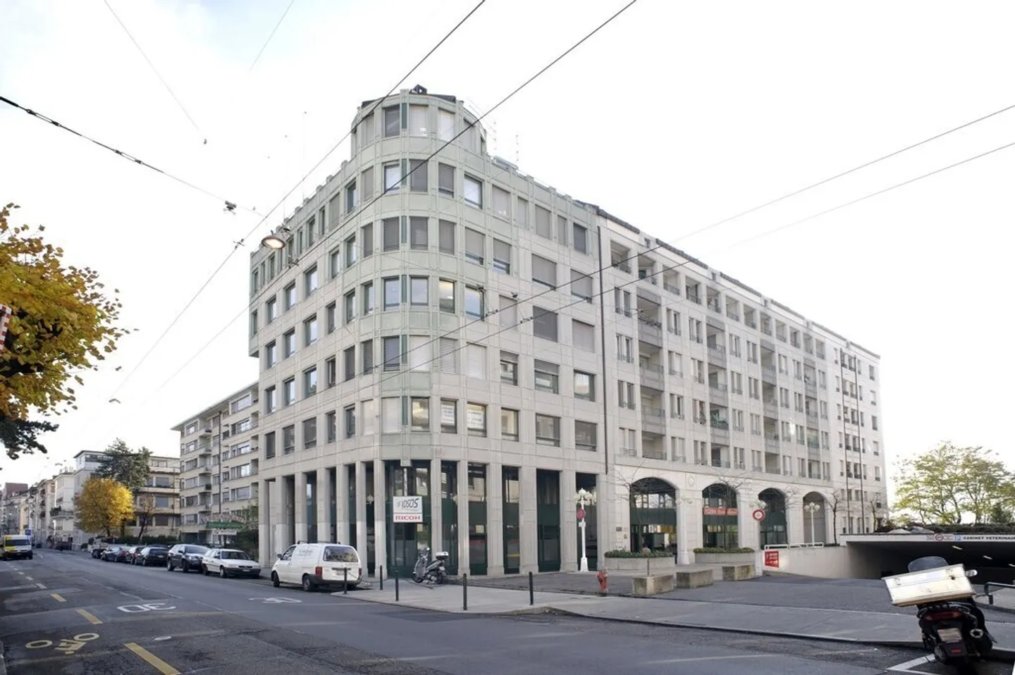 DIVERSI POSTI AUTO PER MOTO NEL SEMINTERRATO DELL'EDIFICIO - Foto 1 di 1