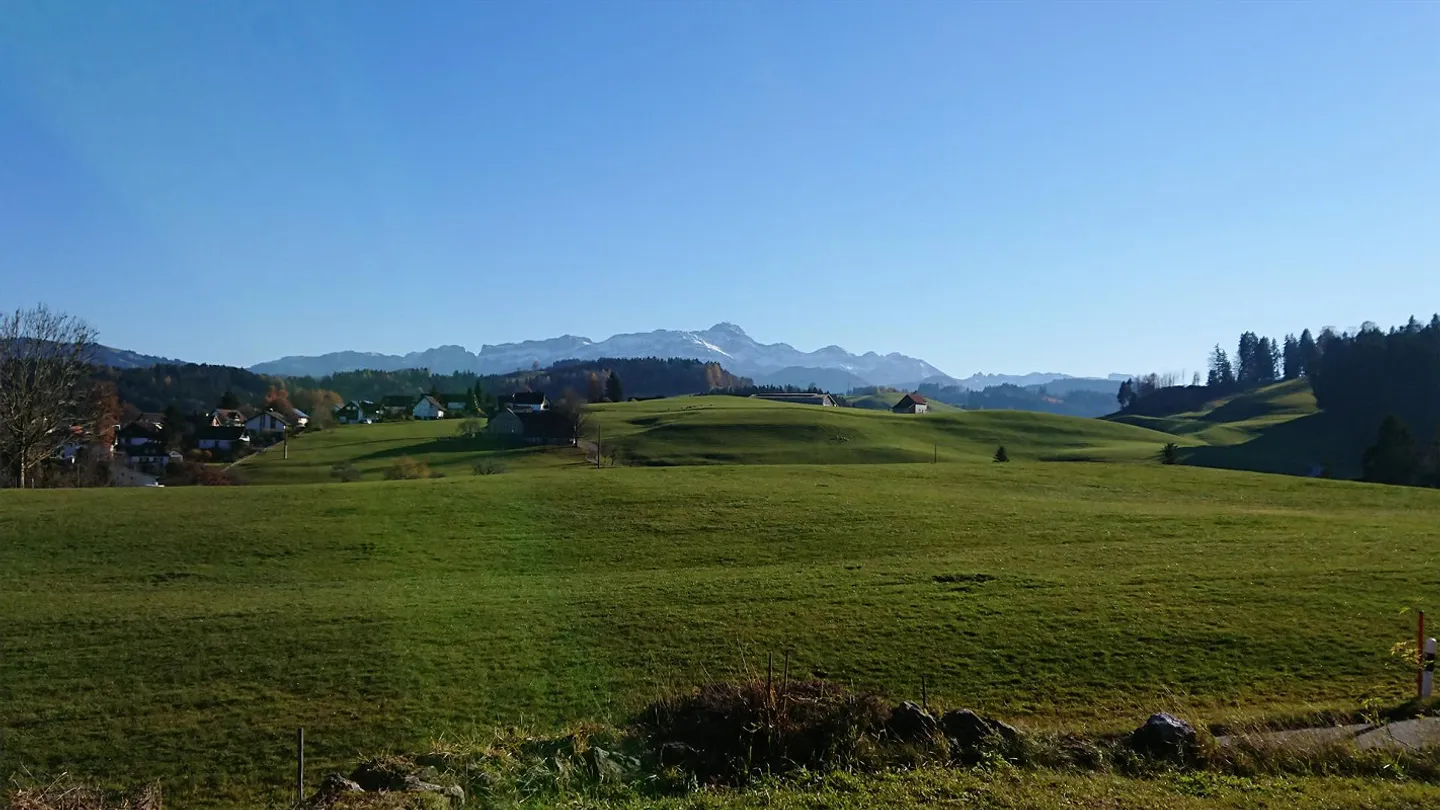 Sezione di casa di 4,5 stanze nel verde, area giardino, panorama del Säntis - Foto 1 di 7