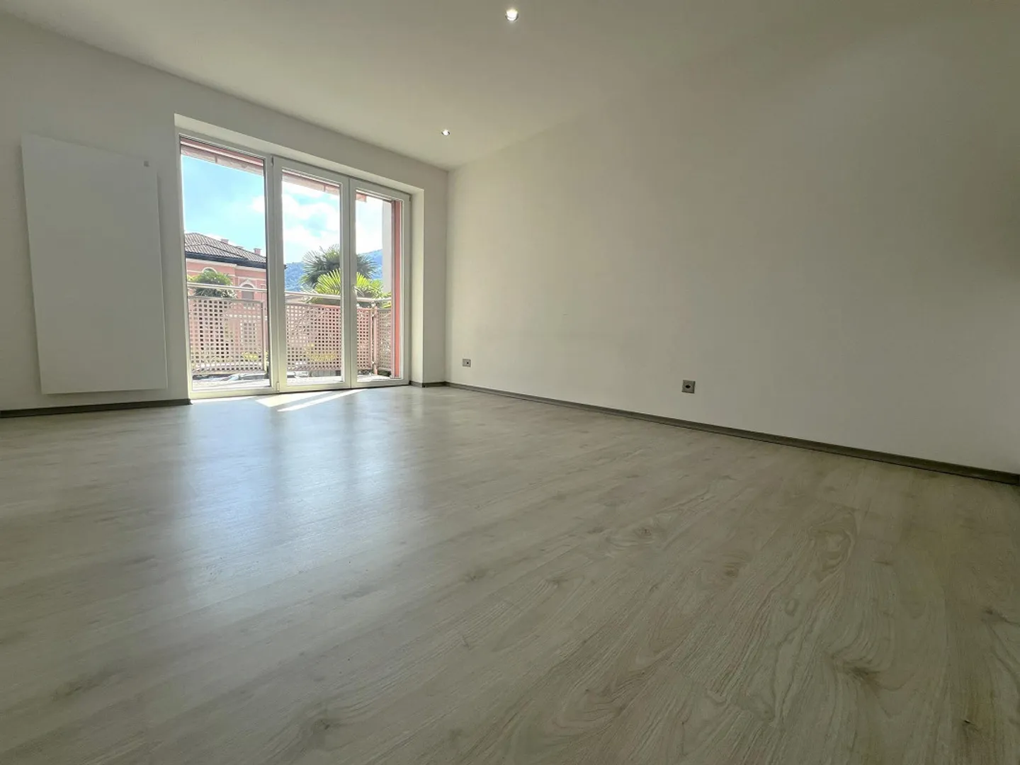 Looking for a tenant for a modern 2.5 room apartment in Capolago - Photo 1 of 7