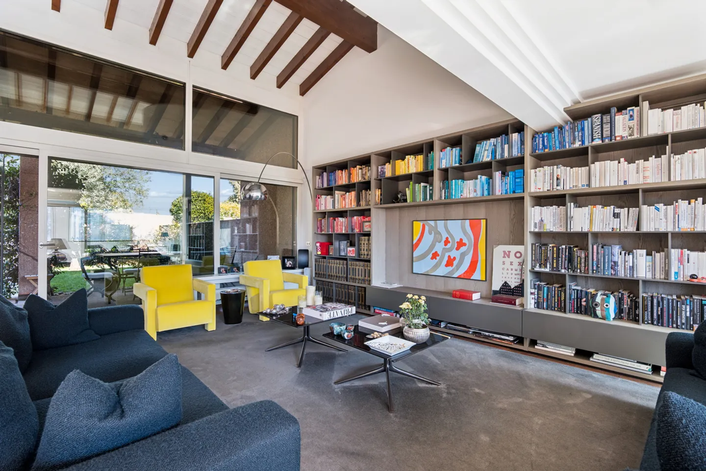 Maisonette on three levels with garden in an exclusive context - Photo 4 of 10