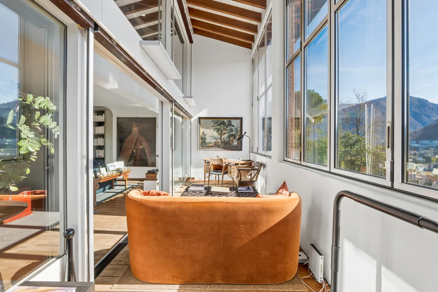 Maisonette on three levels with garden in an exclusive context - Photo 9 of 10