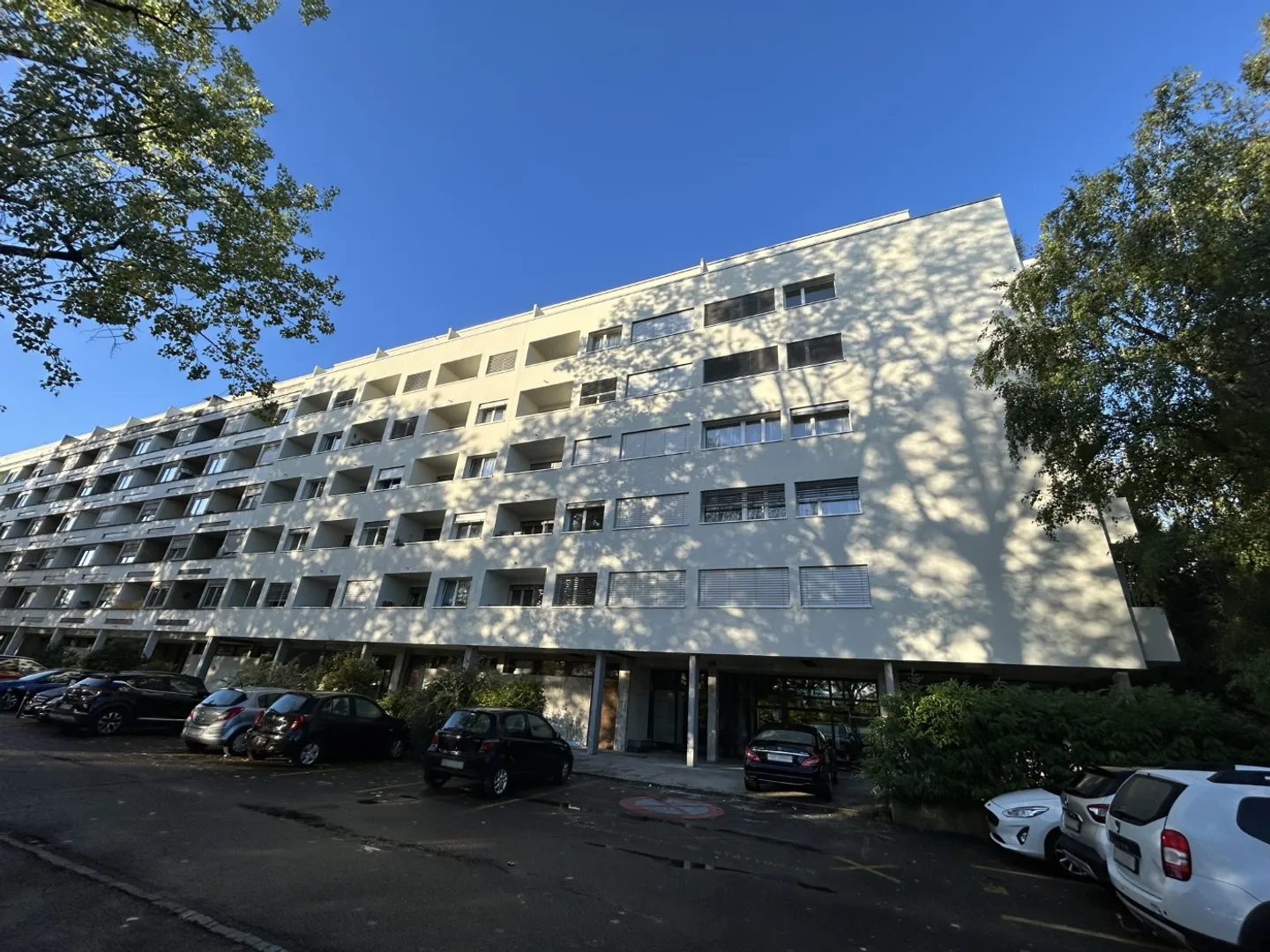 «Außenparkplatz Nr. 76» - Foto 1 von 2