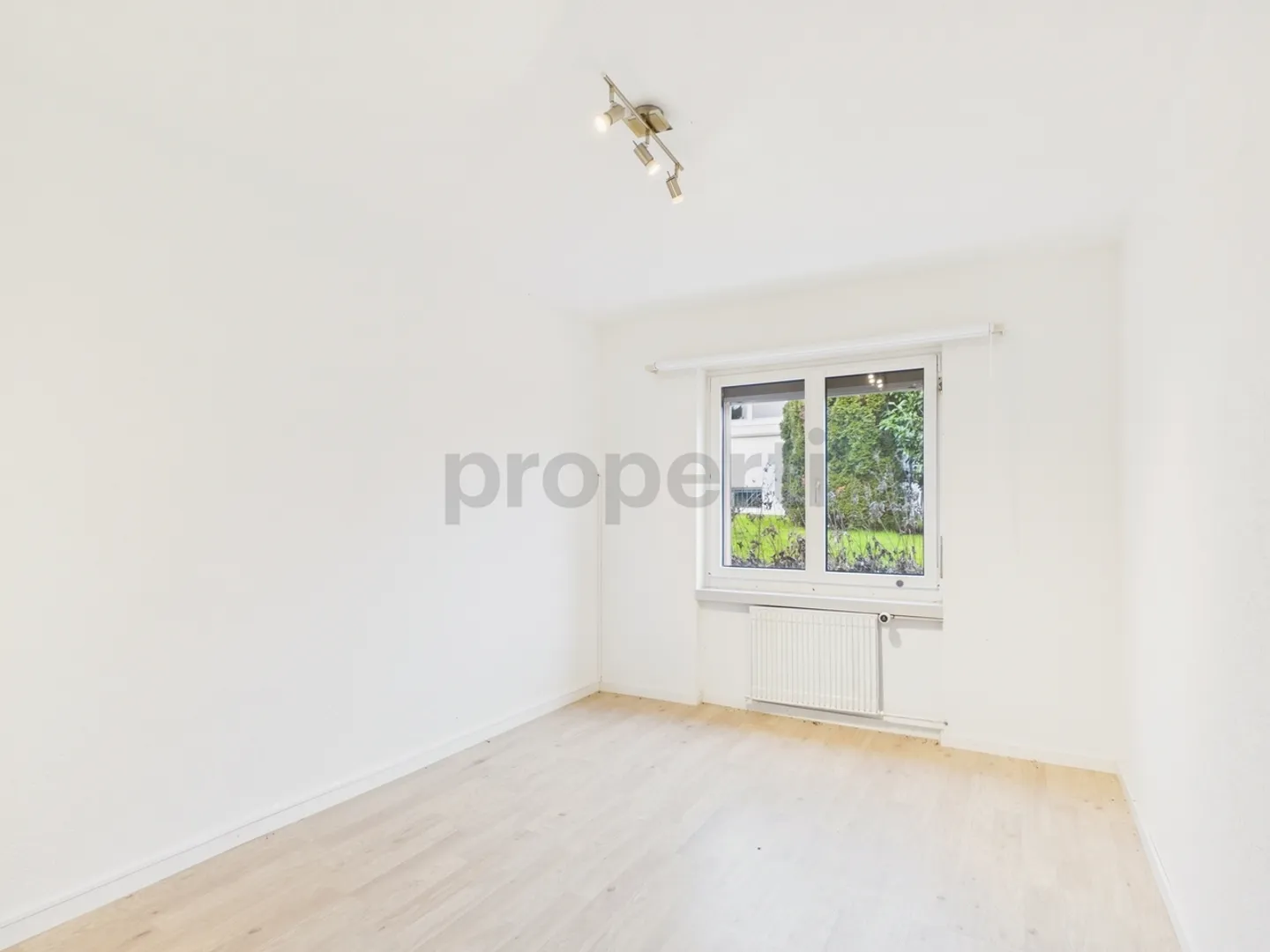 Charming Detached Family House in a Quiet, Family-Friendly Area - Photo 12 of 13