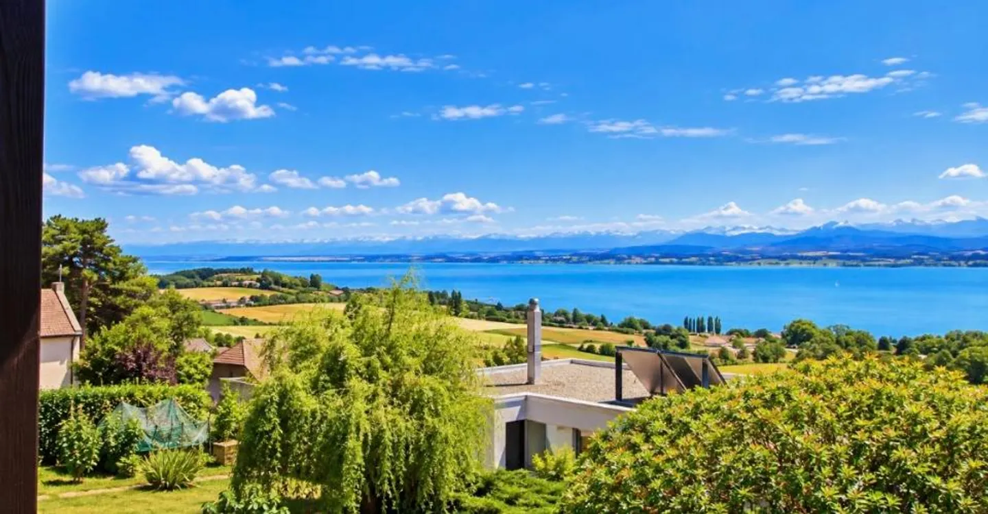 Belle villa familiale avec vue panoramique sur le lac et les Alpes - Photo 6 of 16