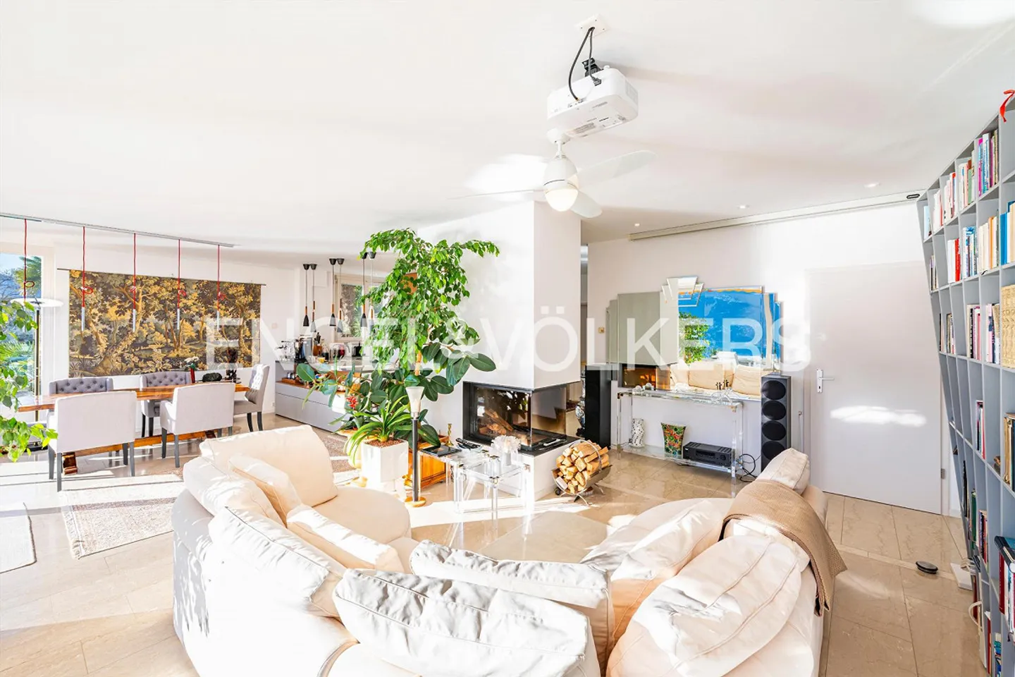 Gepflegte Attikawohnung mit Sonnenterrasse und Seesicht (33) - Foto 5 von 12