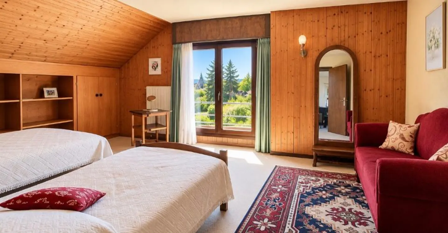 Belle villa familiale avec vue panoramique sur le lac et les Alpes - Photo 15 of 16