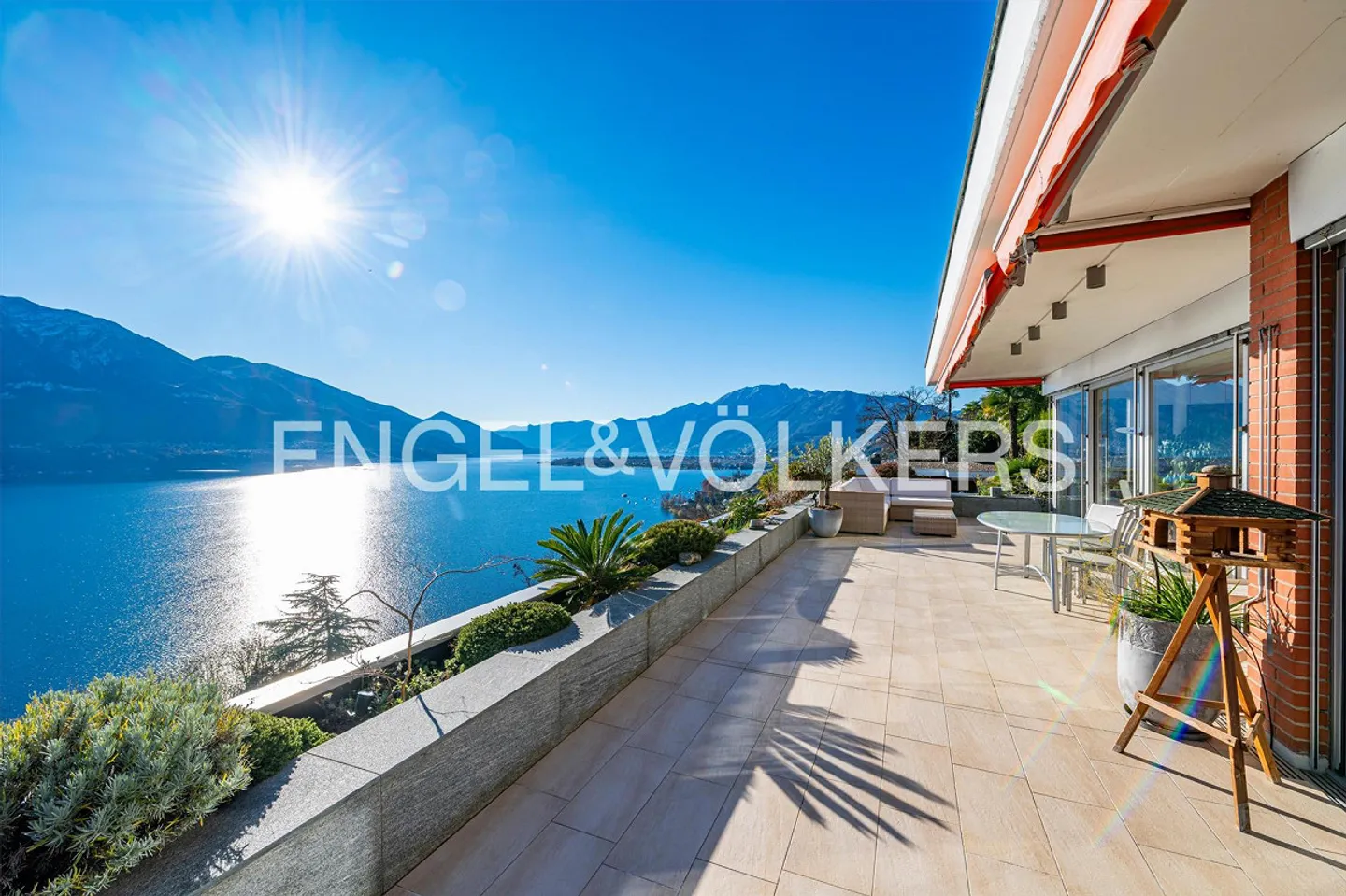 Gepflegte Attikawohnung mit Sonnenterrasse und Seesicht (33) - Foto 1 von 12