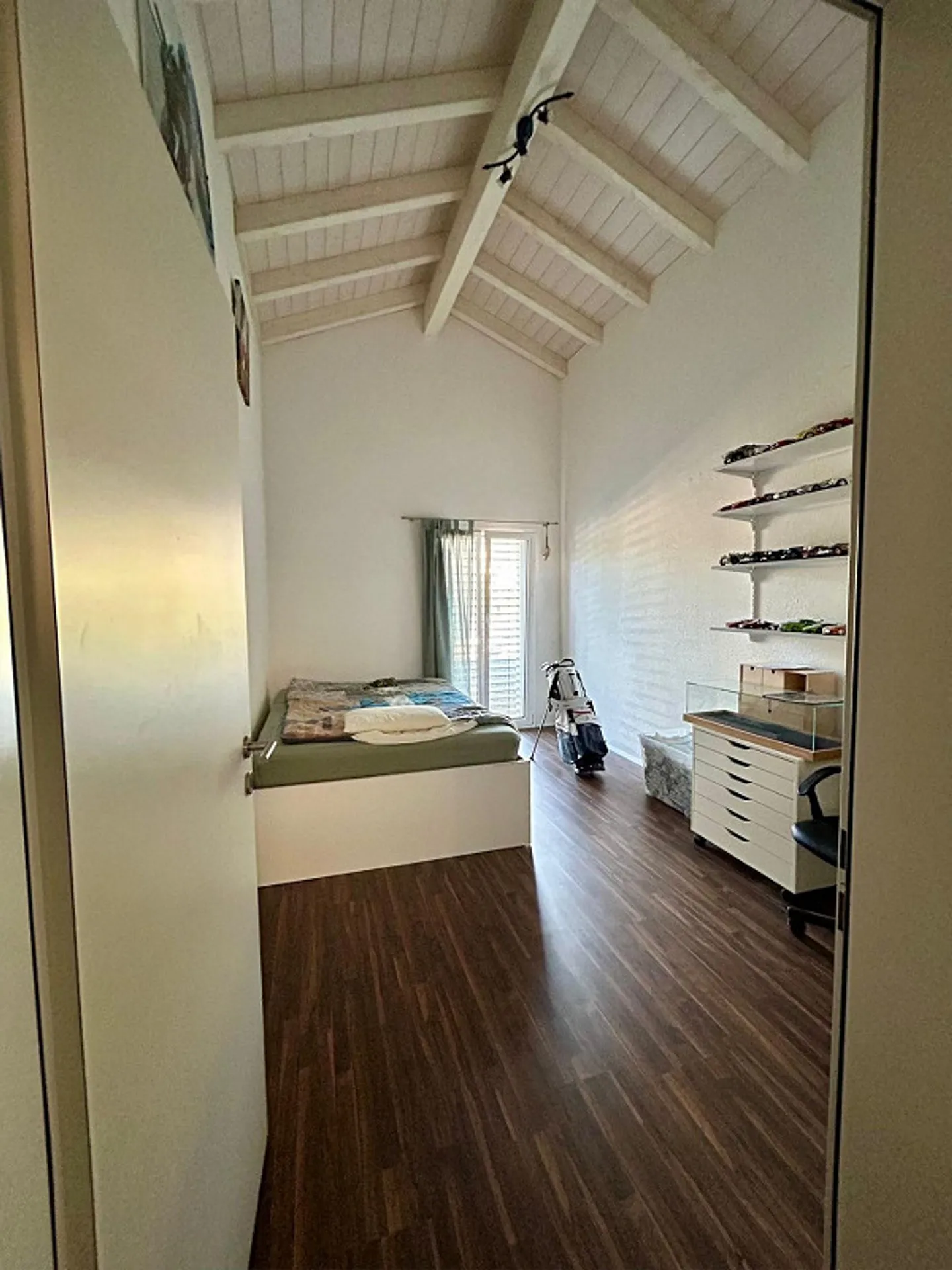 Single-family house in a beautiful location - Photo 9 of 12