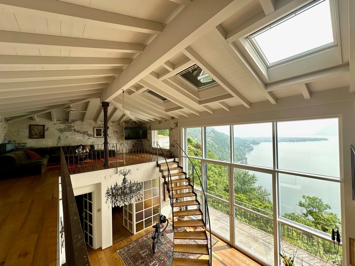 Casa loft moderna con vista spettacolare a Ronco sopra Ascona - Foto 5 di 23