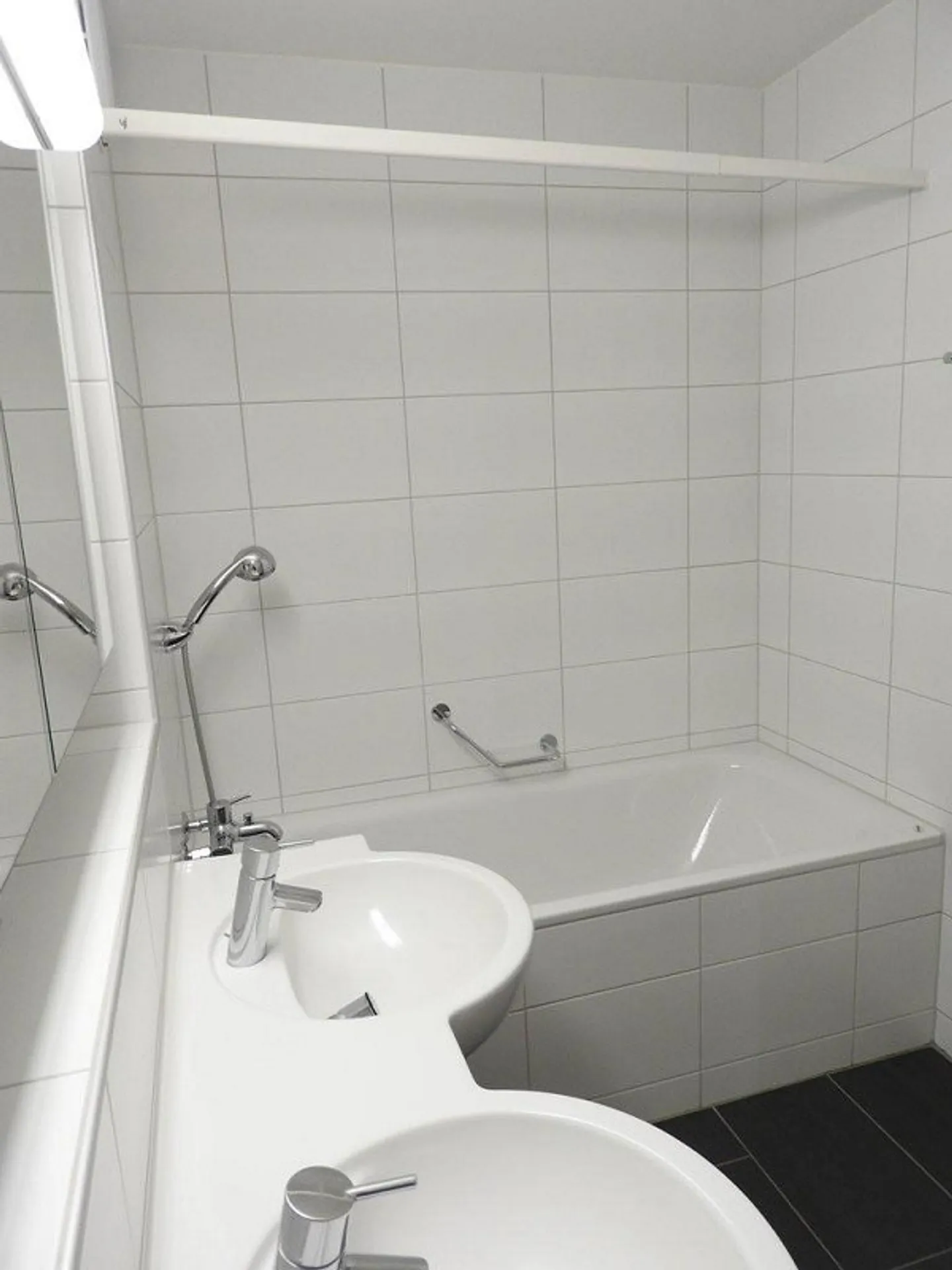 Maison dans le bonheur ! Bel appartement dans un endroit calme - Photo 4 sur 8