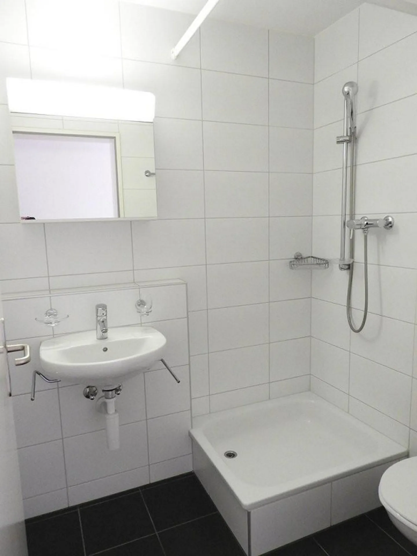 Maison dans le bonheur ! Bel appartement dans un endroit calme - Photo 5 sur 8