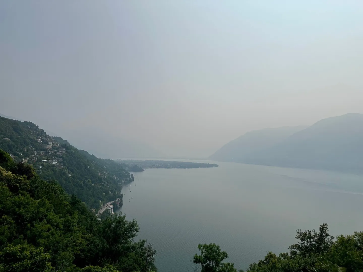 Casa loft moderna con vista spettacolare a Ronco sopra Ascona - Foto 9 di 23