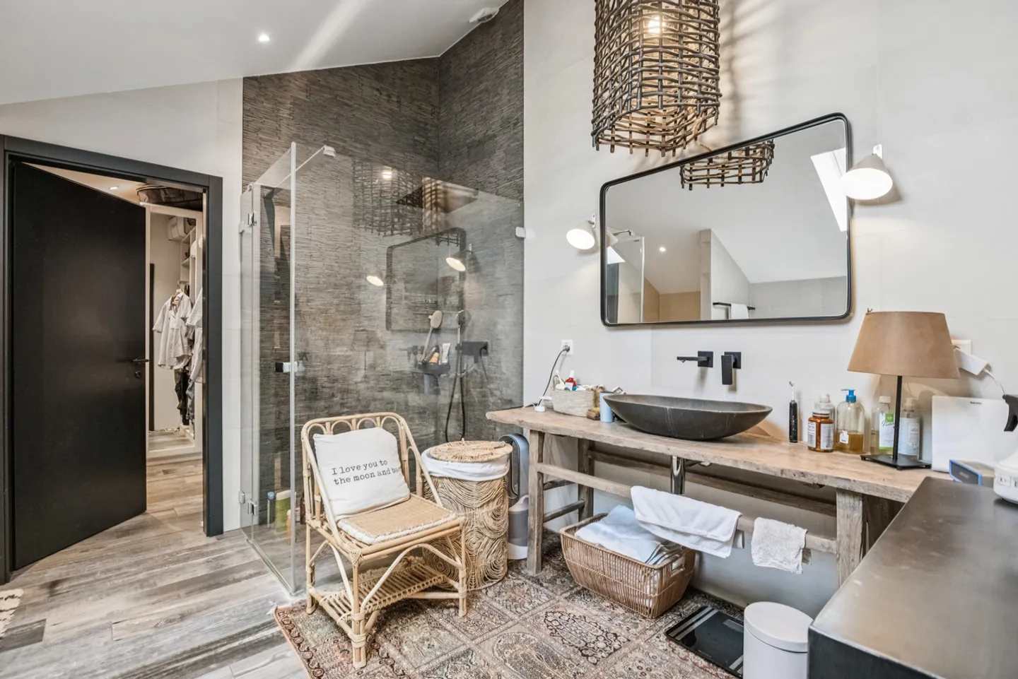 Charming family home in a privileged setting - Photo 18 of 20