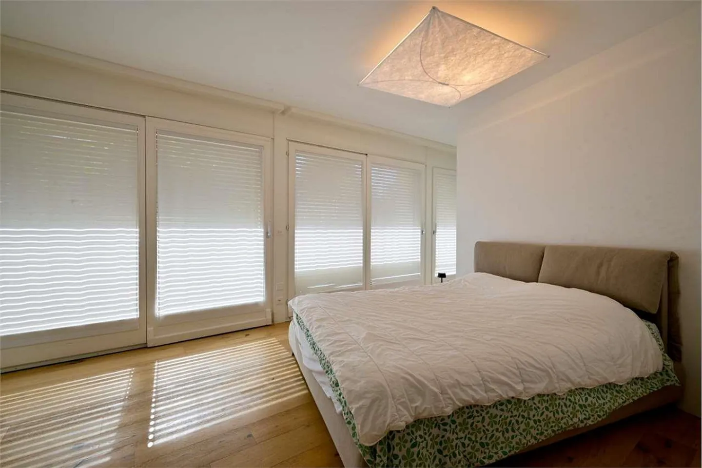 Élégance et modernité : maison bifamiliale rénovée - Photo 11 sur 13