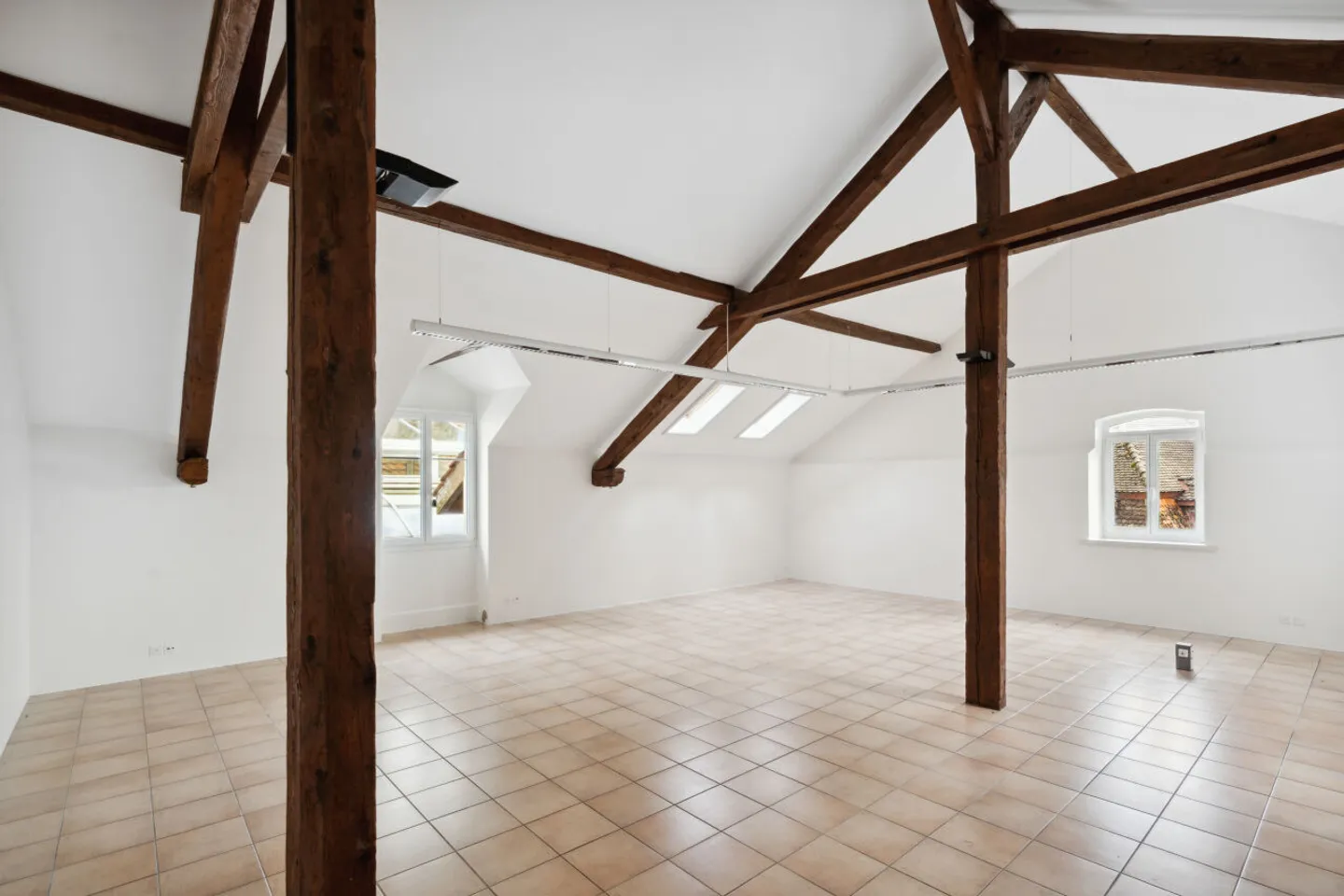 Büro/Werkstatt/Raum von 96m² im Château de Vaumarcus - Foto 2 von 6