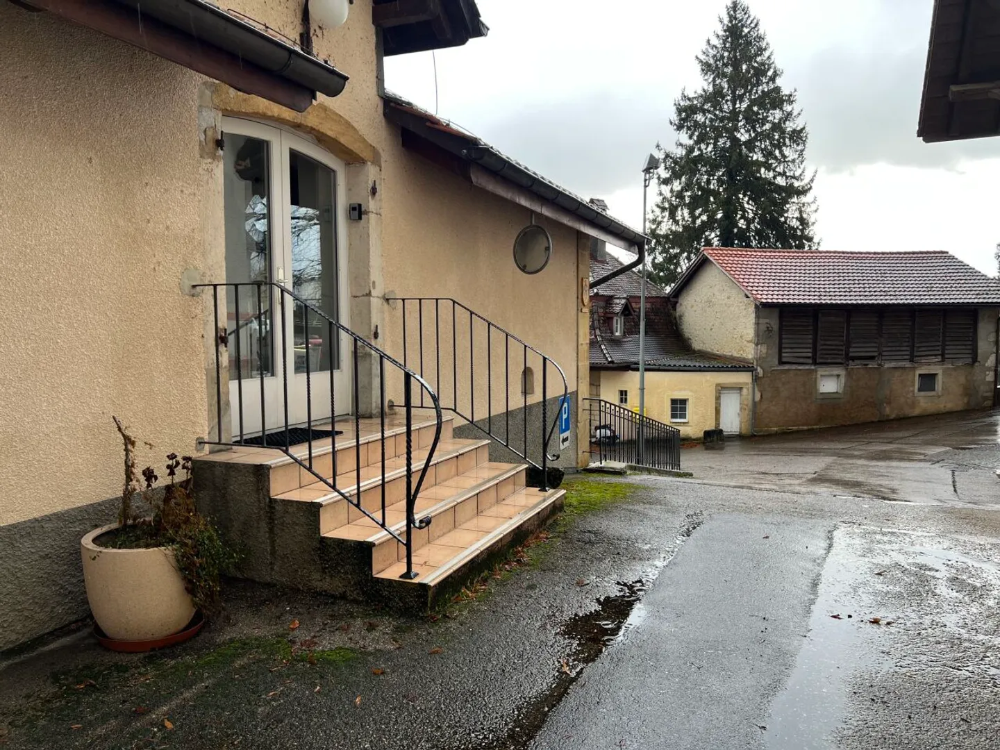 Büro/Werkstatt/Raum von 96m² im Château de Vaumarcus - Foto 3 von 6